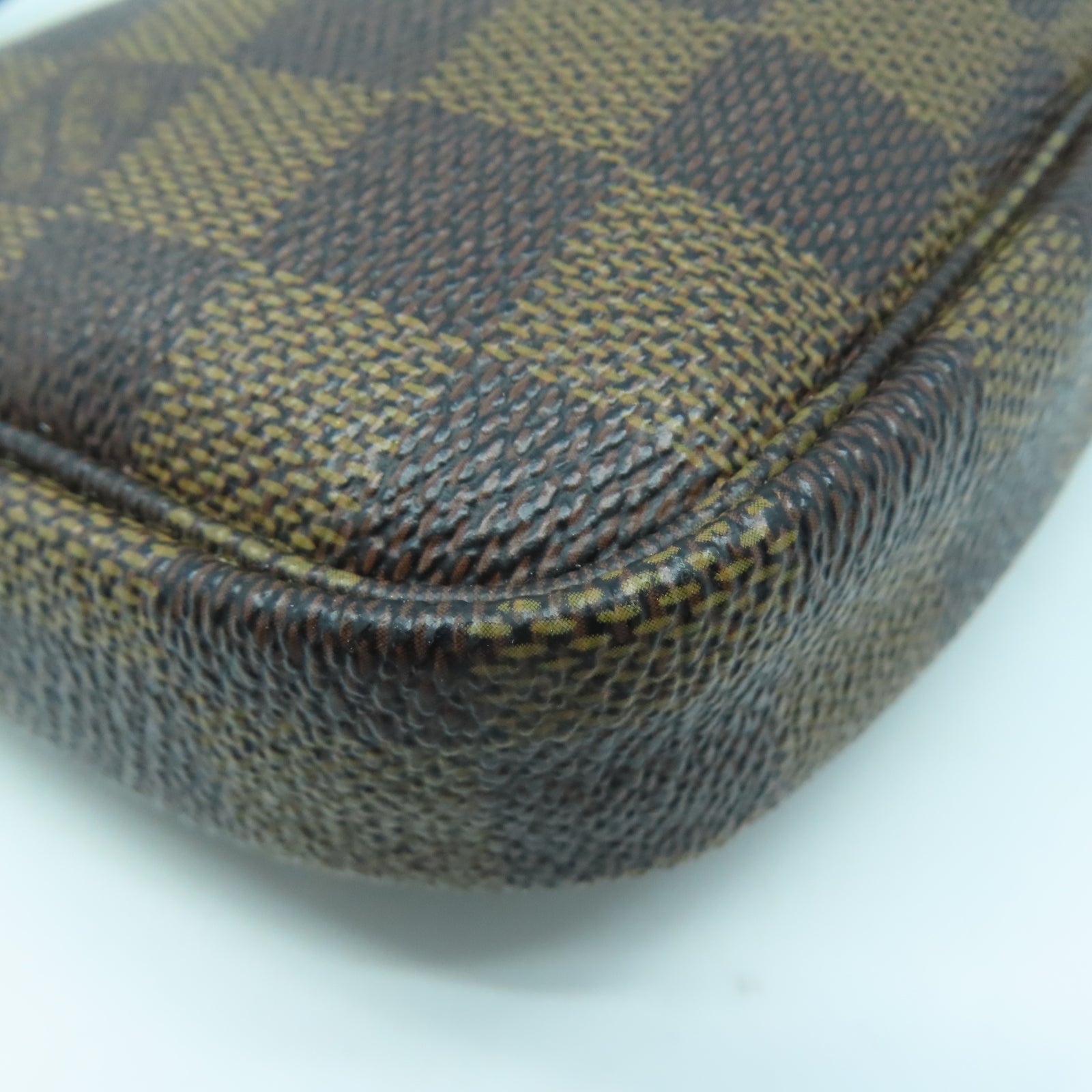 LOUIS VUITTON Damier Pochette Accessories金扣手拿包啡色