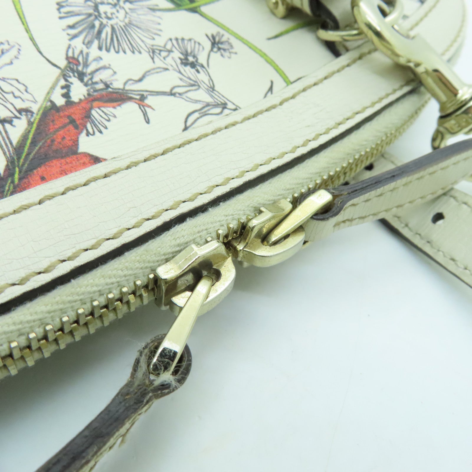 GUCCI Cowhide Leather 2 Way Shoulder Gold Buckle Handle Shoulder Bag Off-white