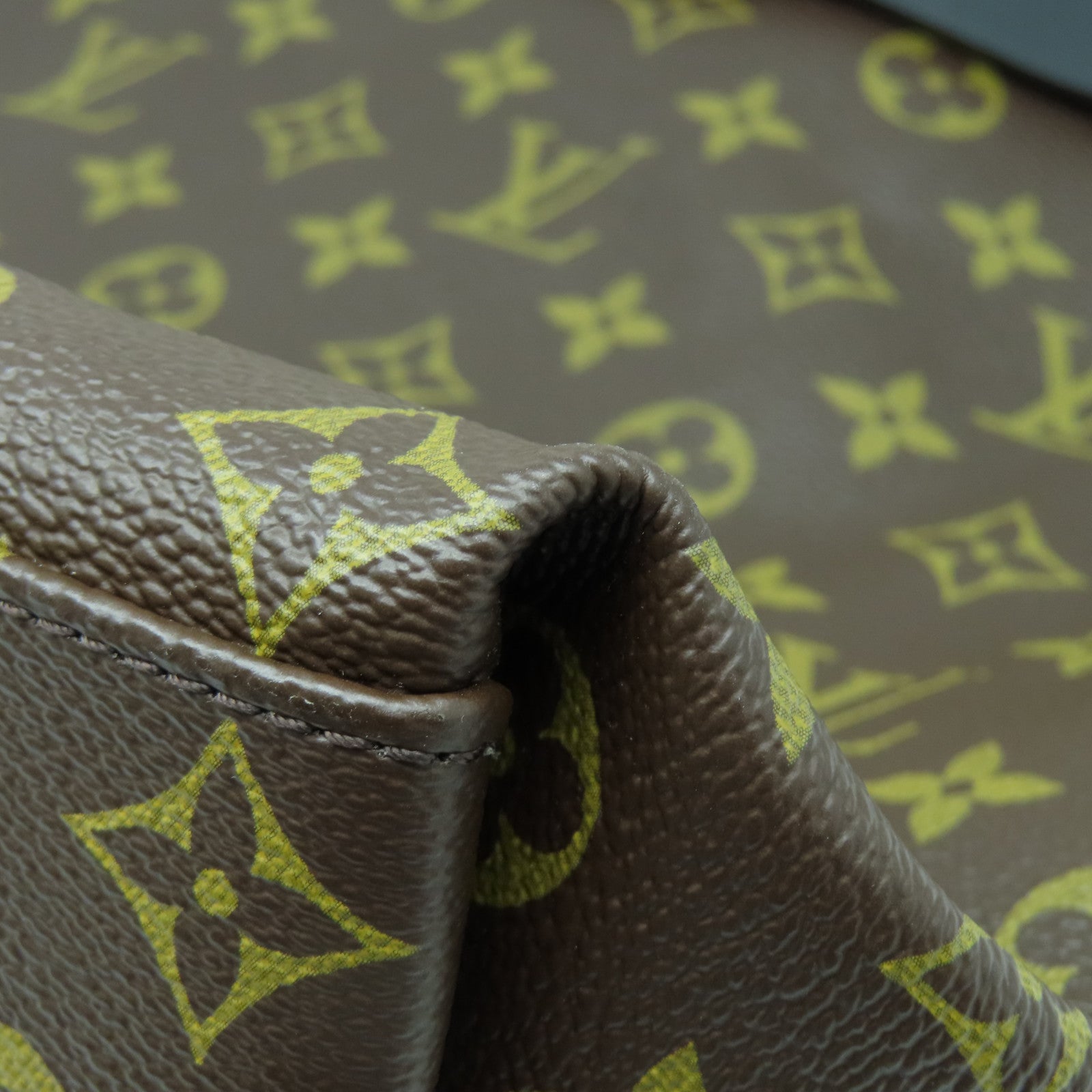 LOUIS VUITTON Monogram Tuileries金扣肩背袋棕色/黑色/红色