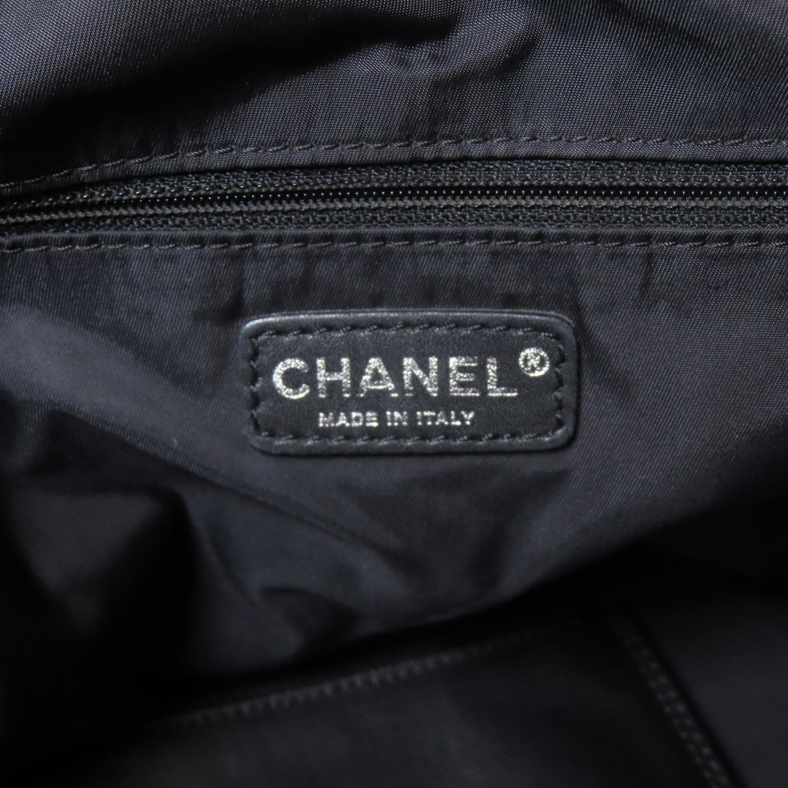 CHANEL 菱格帆布Hand Bag銀扣手挽袋黑色