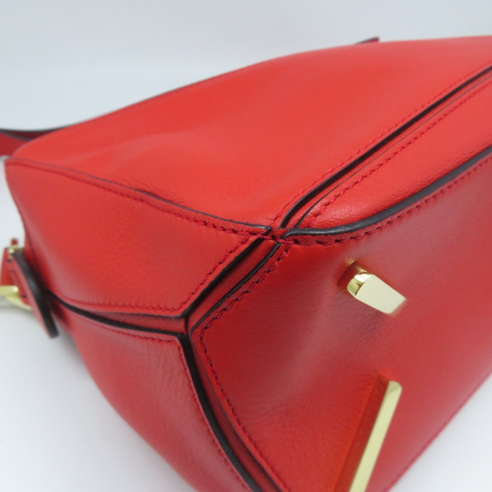 LOEWE 牛皮皮革Small Puzzle金扣手挽肩背兩用袋紅色