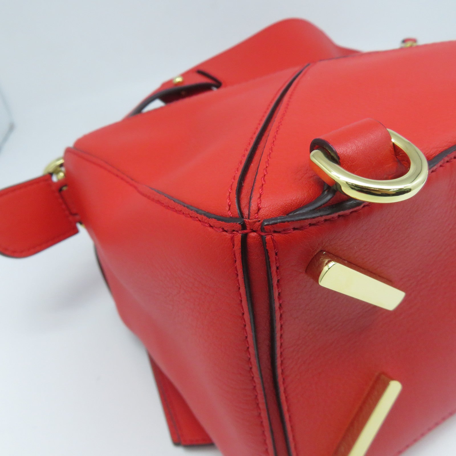 LOEWE 牛皮皮革Small Puzzle金扣手挽肩背兩用袋紅色