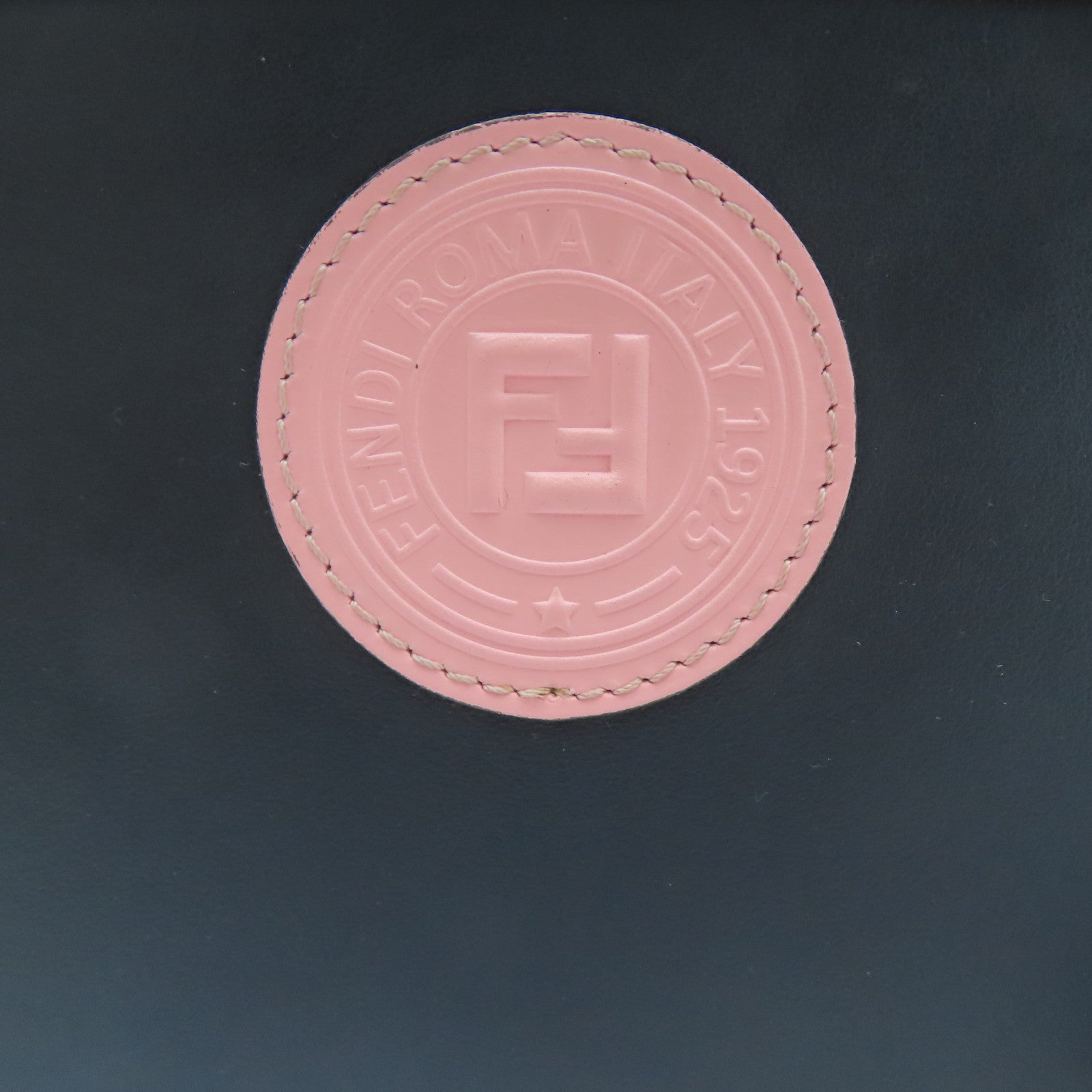FENDI 牛皮皮革Shoulder Bag金扣肩背袋黑色/啡色