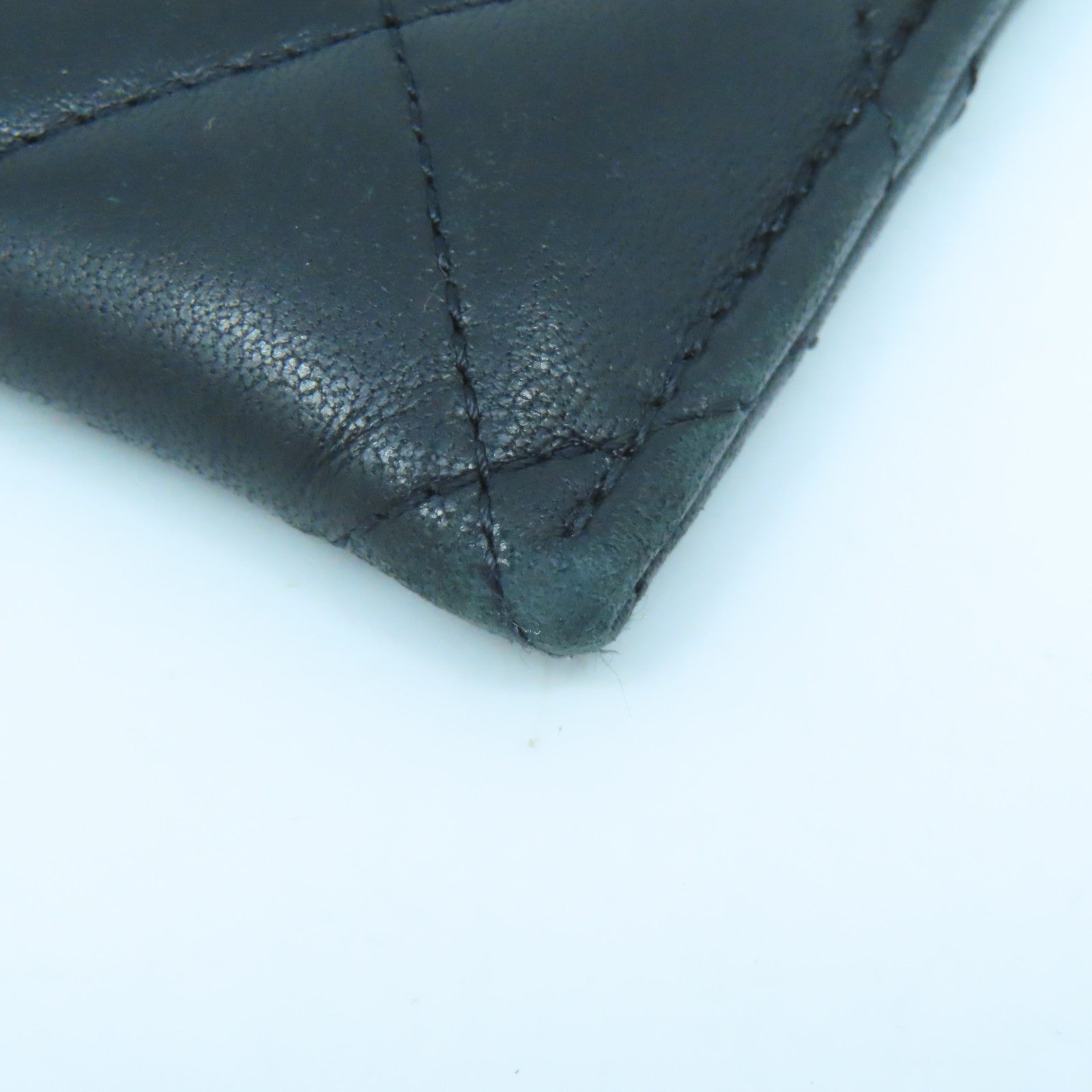 CHANEL Rhombus Sheepskin Leather Card Case Gold Buckle Card Holder Black