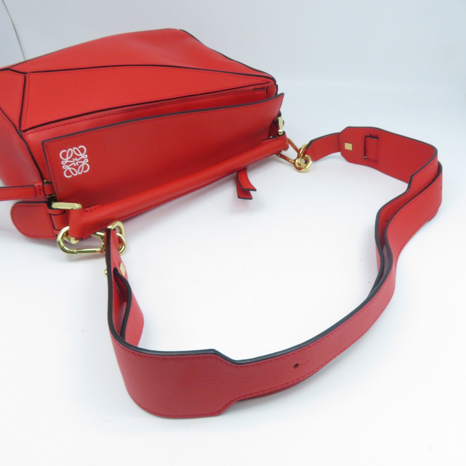 LOEWE 牛皮皮革Small Puzzle金扣手挽肩背兩用袋紅色
