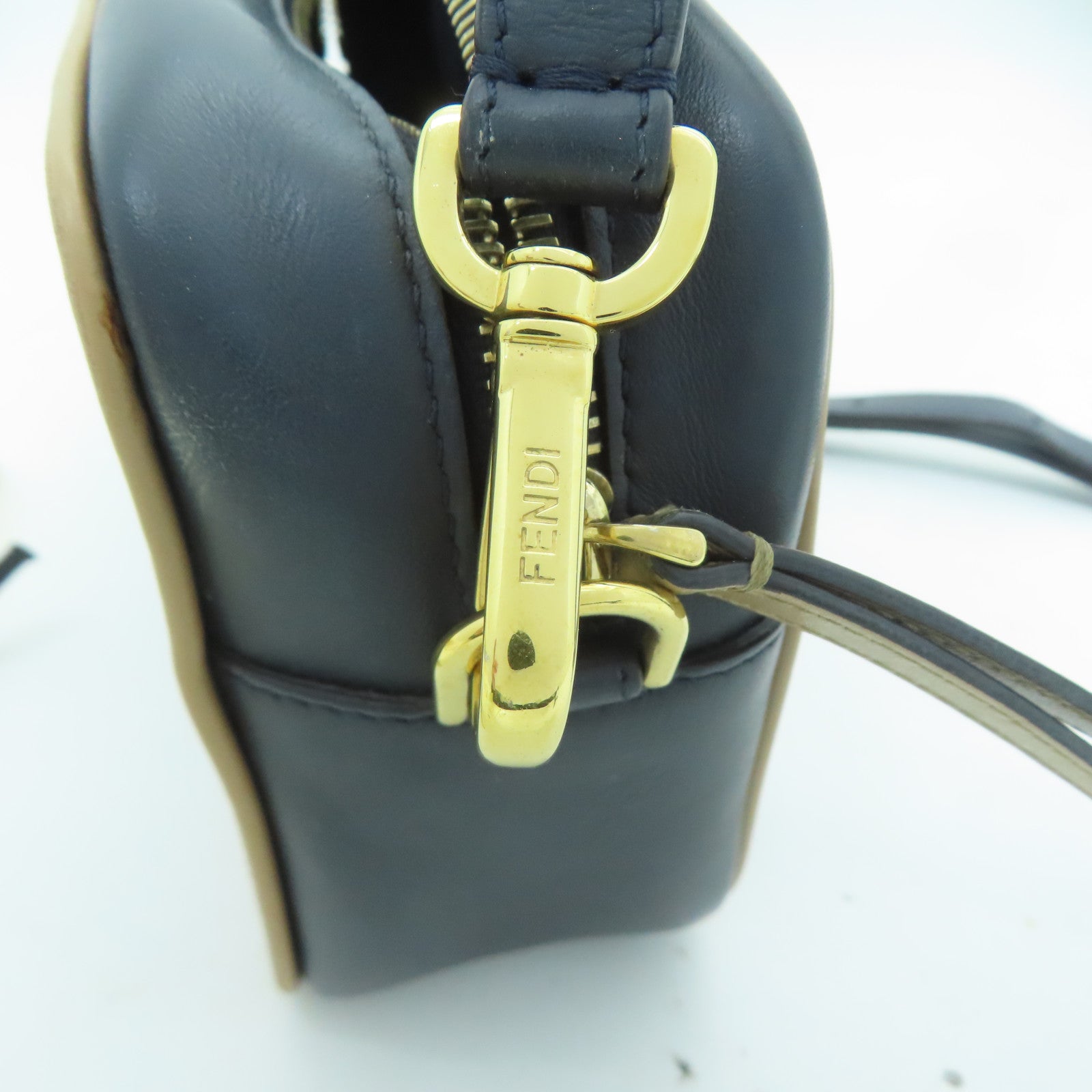FENDI 牛皮皮革Shoulder Bag金扣肩背袋黑色/啡色