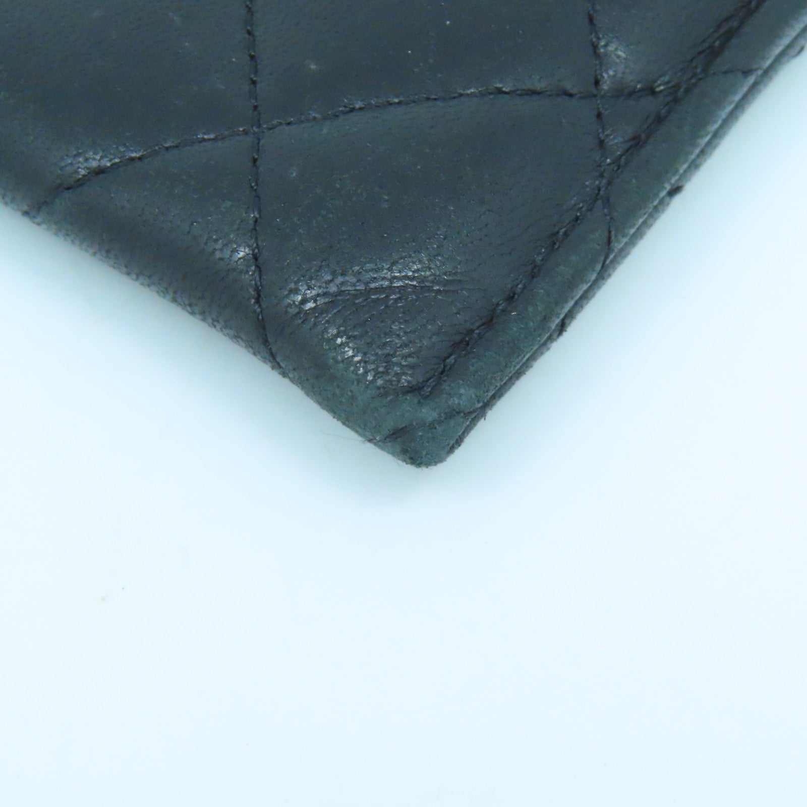 CHANEL Rhombus Sheepskin Leather Card Case Gold Buckle Card Holder Black
