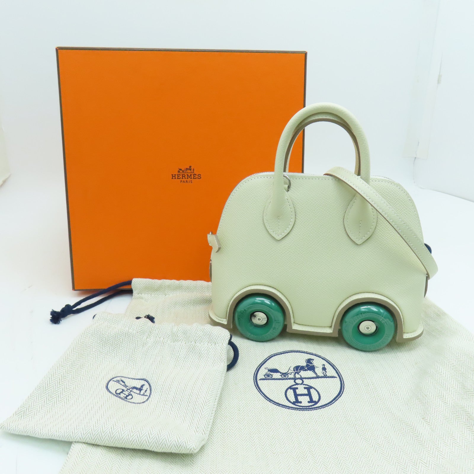 HERMES Epsom皮革Bolide On Wheel银扣手挽肩背两用袋铅笔白