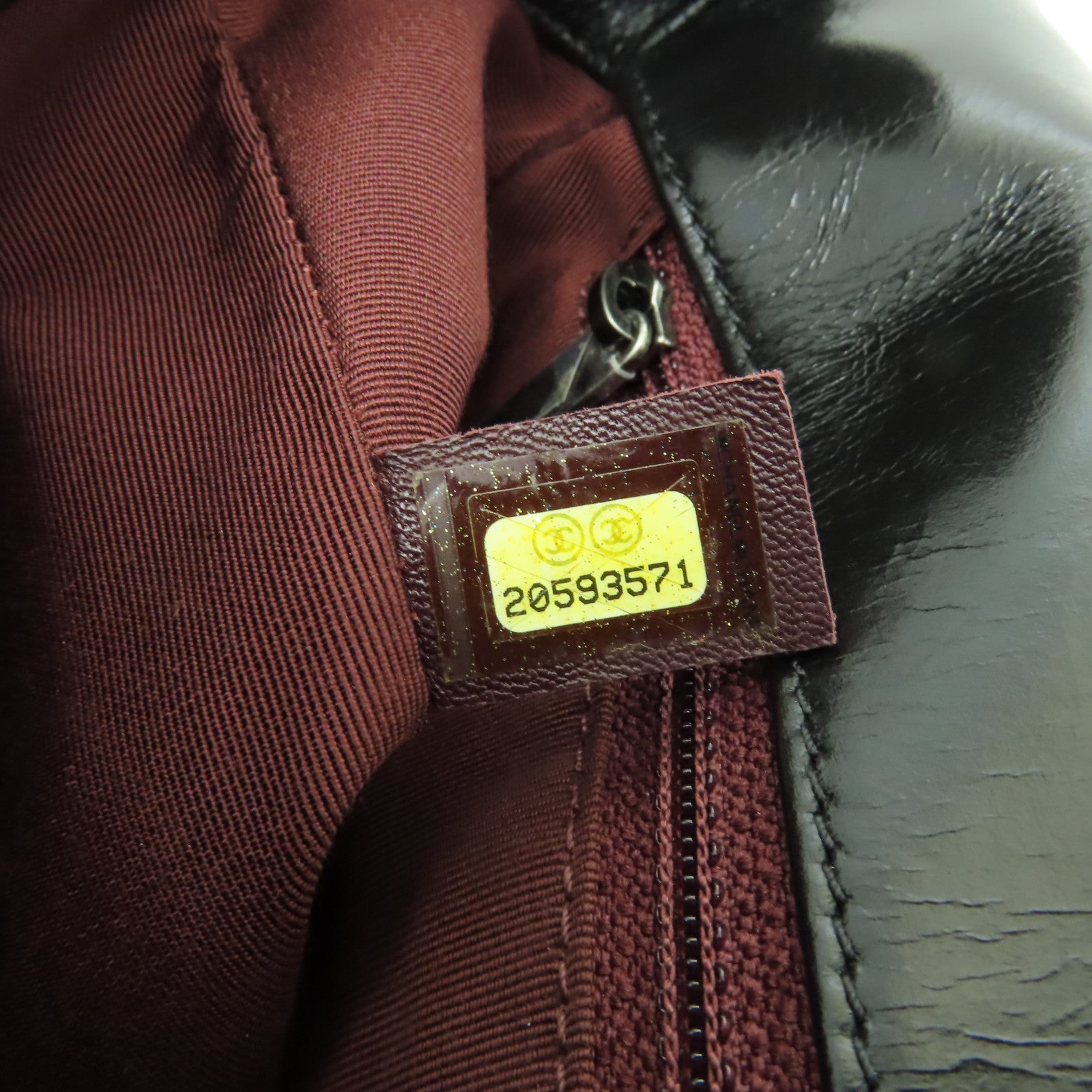 CHANEL 牛皮皮革Chain Shoulder銀扣肩背袋黑色