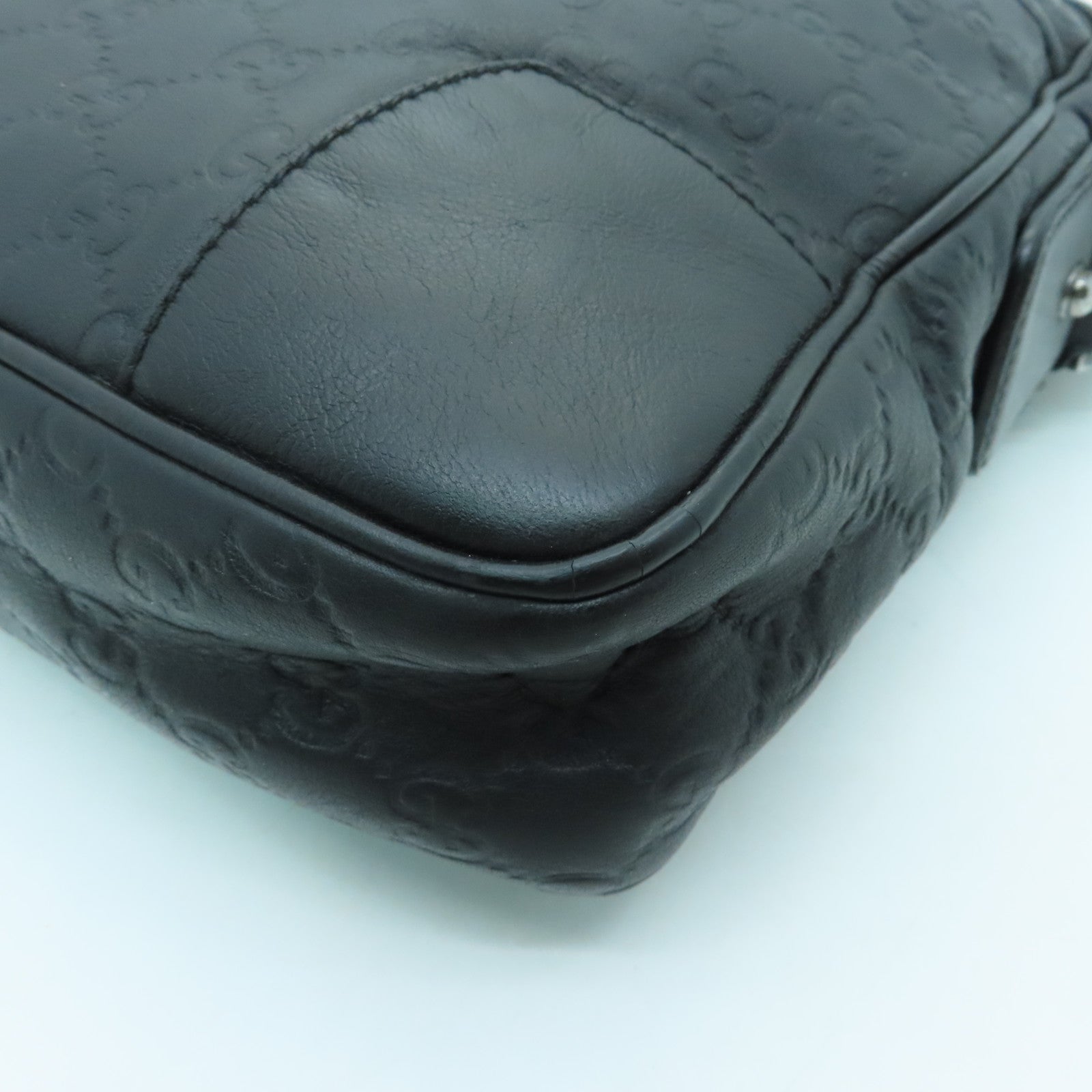GUCCI Leather GG Messenger Silver Buckle Shoulder Bag Black