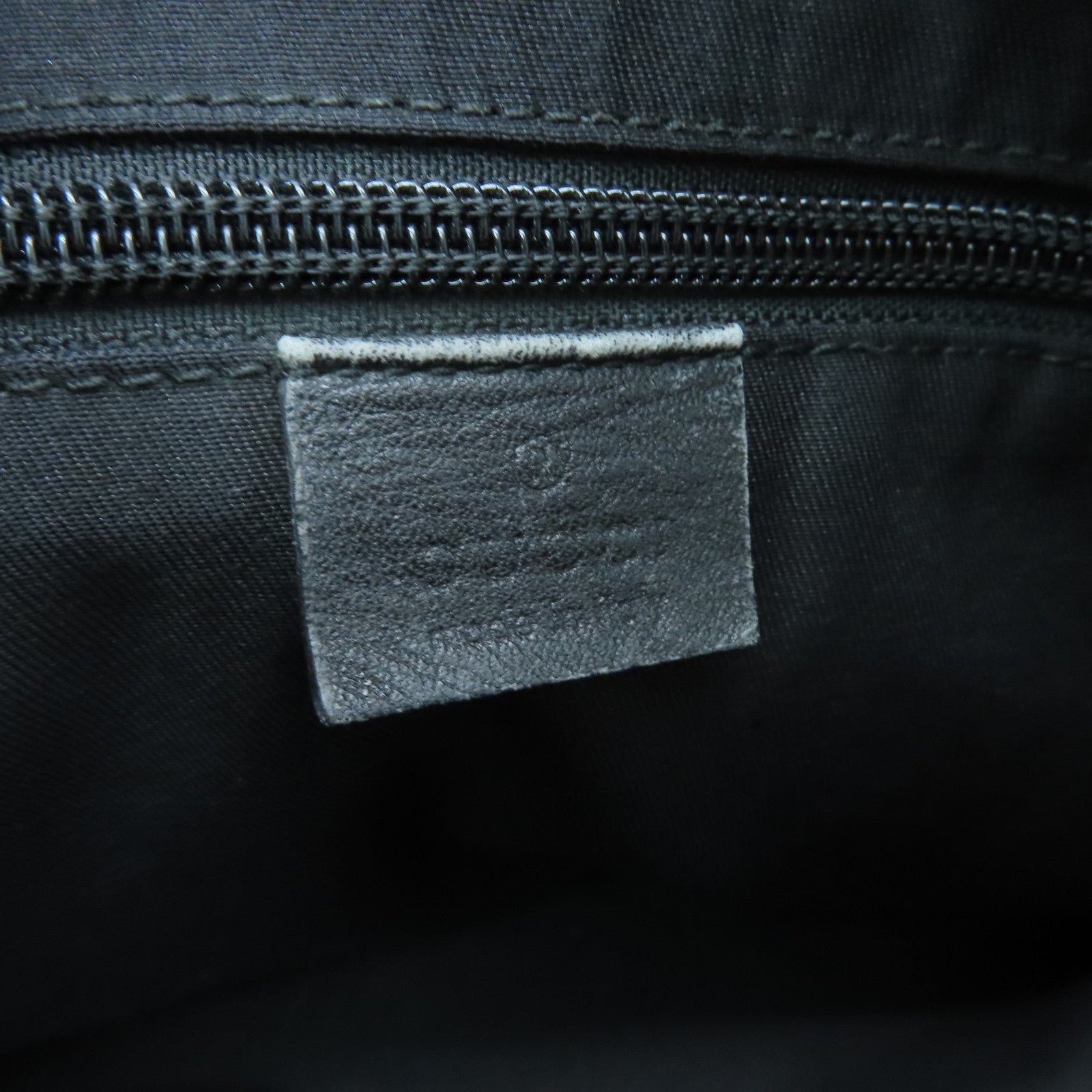 GUCCI Leather GG Messenger Silver Buckle Shoulder Bag Black