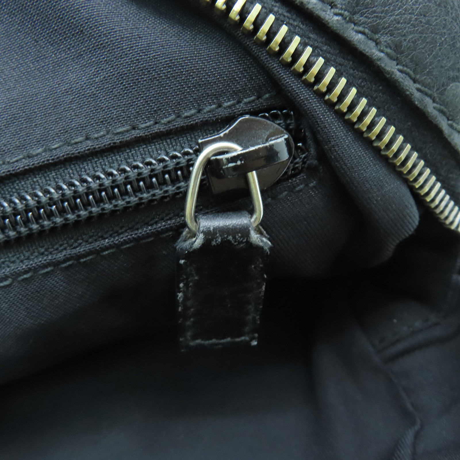 GUCCI Leather GG Messenger Silver Buckle Shoulder Bag Black