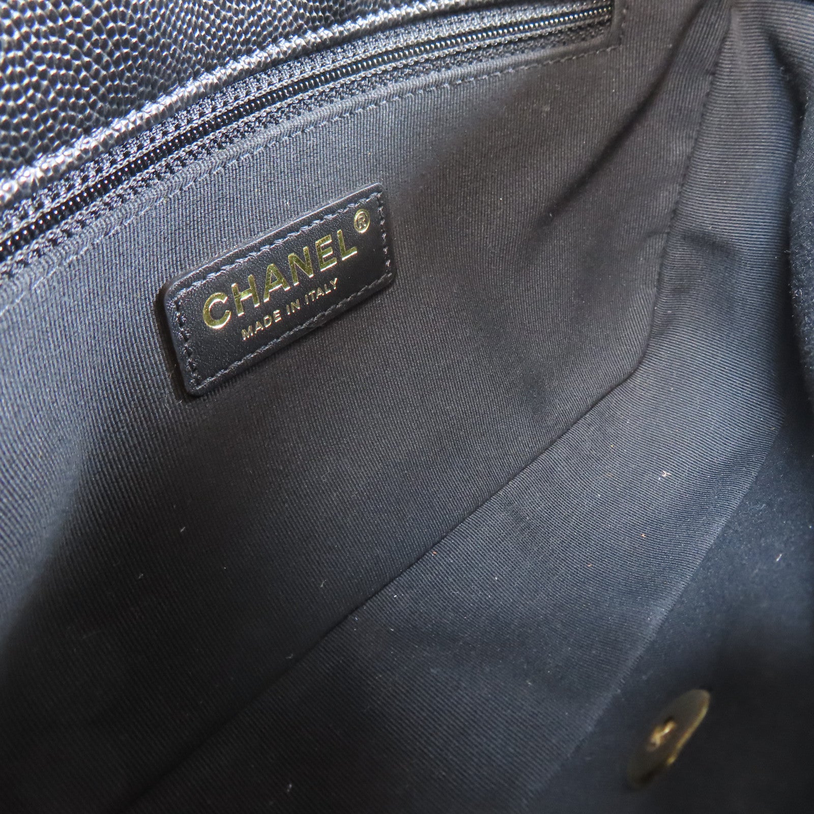 CHANEL 菱格牛皮皮革Chain Shoulder金扣鏈帶肩背袋黑色