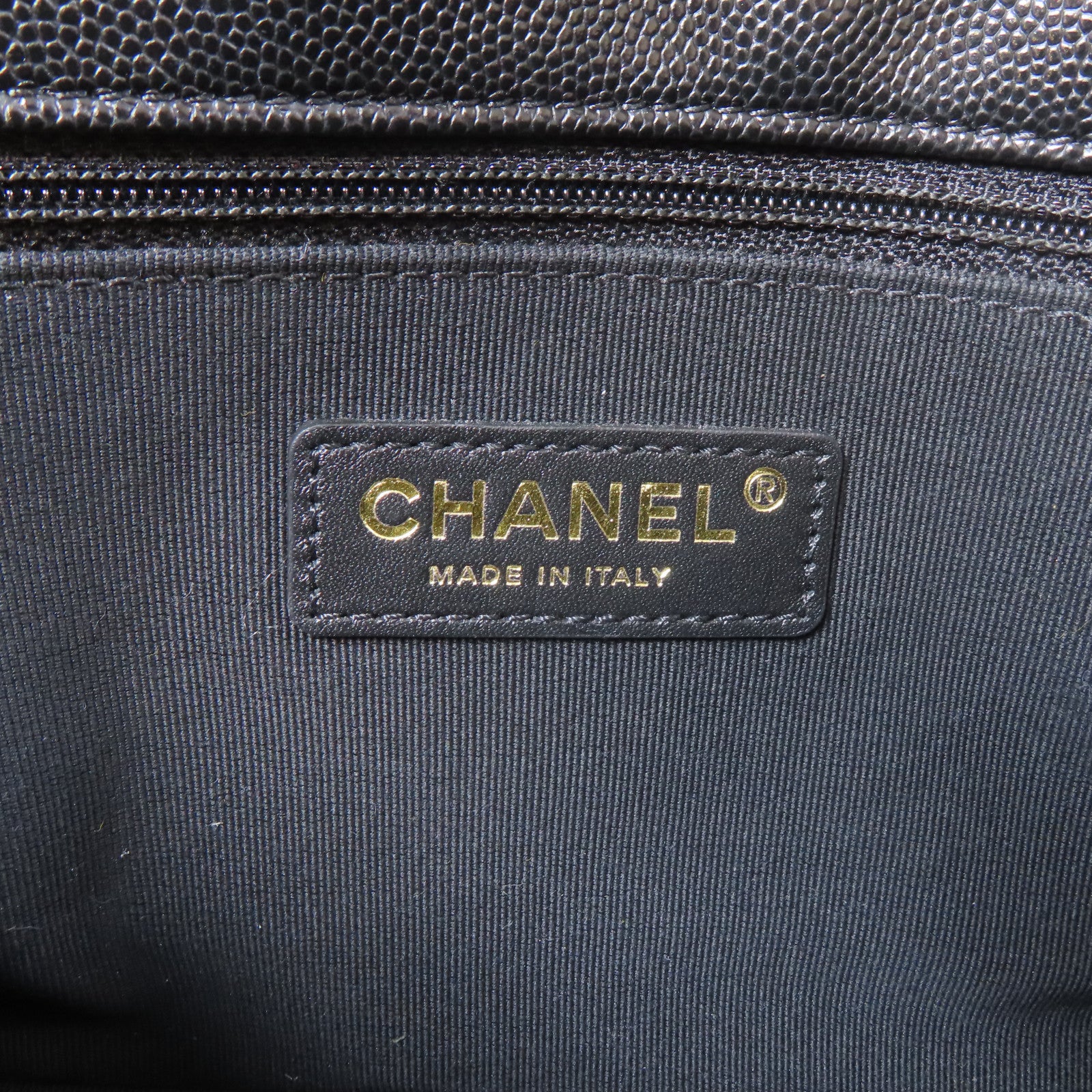 CHANEL 菱格牛皮皮革Chain Shoulder金扣鏈帶肩背袋黑色