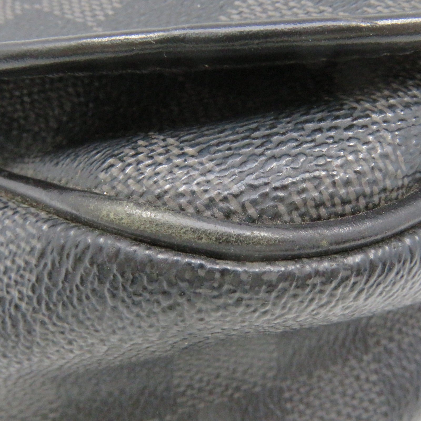 LOUIS VUITTON Damier Graphite Daniel MM Shoulder Bag肩背袋黑色