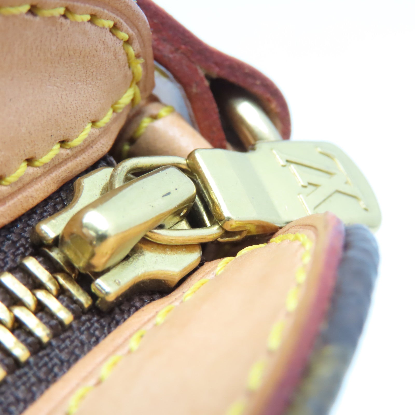 LOUIS VUITTON Monogram Drouot Shoulder Bag金扣肩背袋啡色