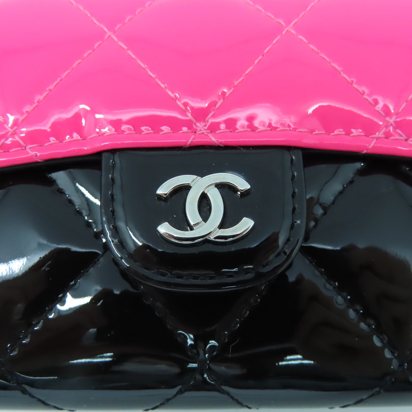 CHANEL 菱格漆皮皮革Card Case銀扣卡片套黑色/粉紅色