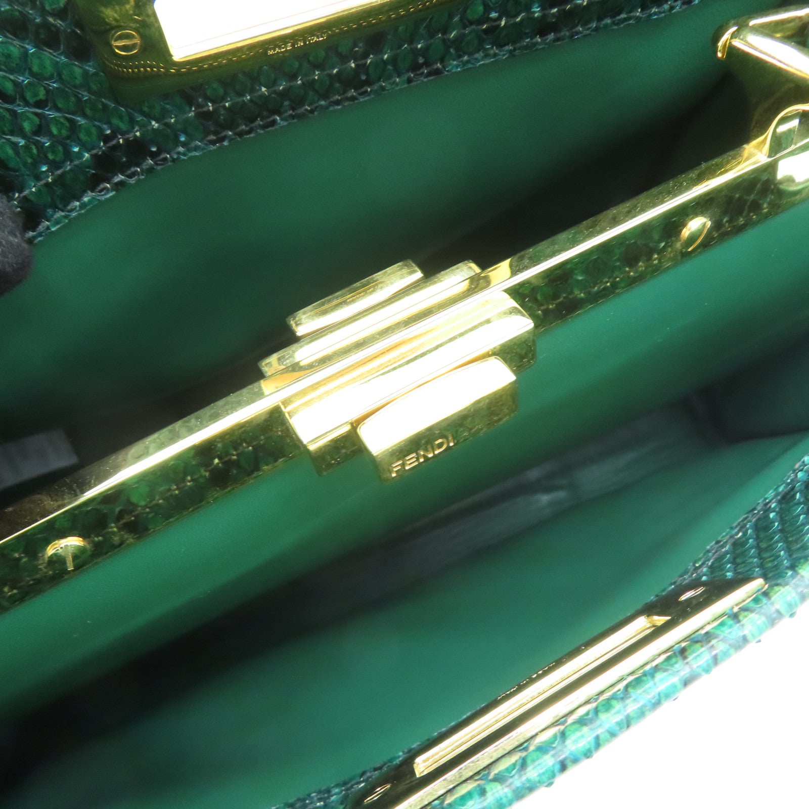 FENDI 蛇皮皮革Peekaboo金扣手挽肩背兩用袋綠色