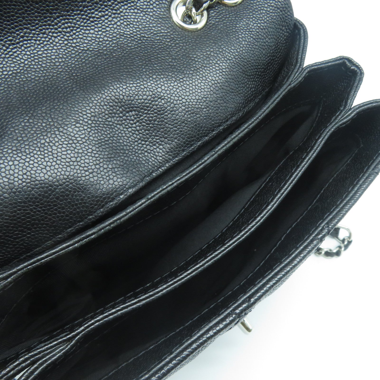 CHANEL 菱格Caviar皮革Chain Shoulder銀扣鏈帶肩背袋黑色