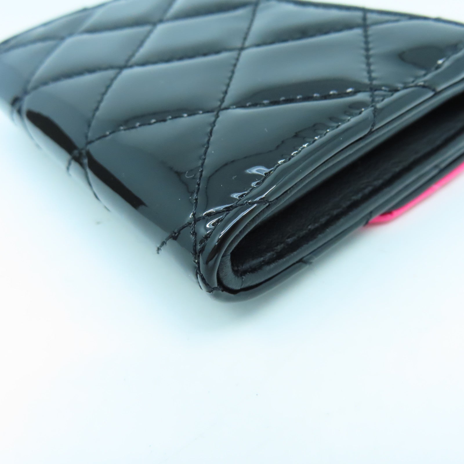 CHANEL 菱格漆皮皮革Card Case銀扣卡片套黑色/粉紅色