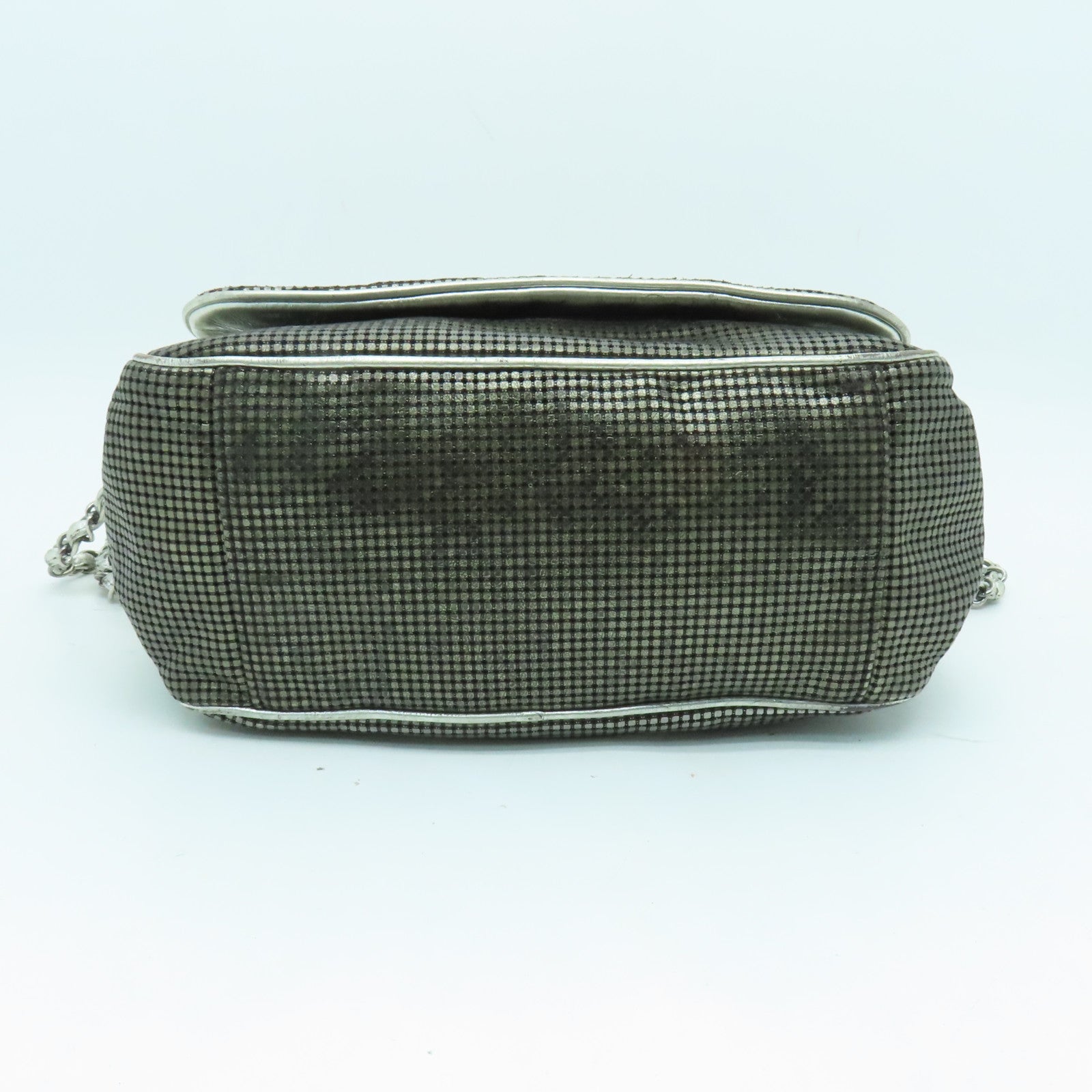 CHANEL 網紋皮革Chain Shoulder銀扣鏈帶肩背袋銀色