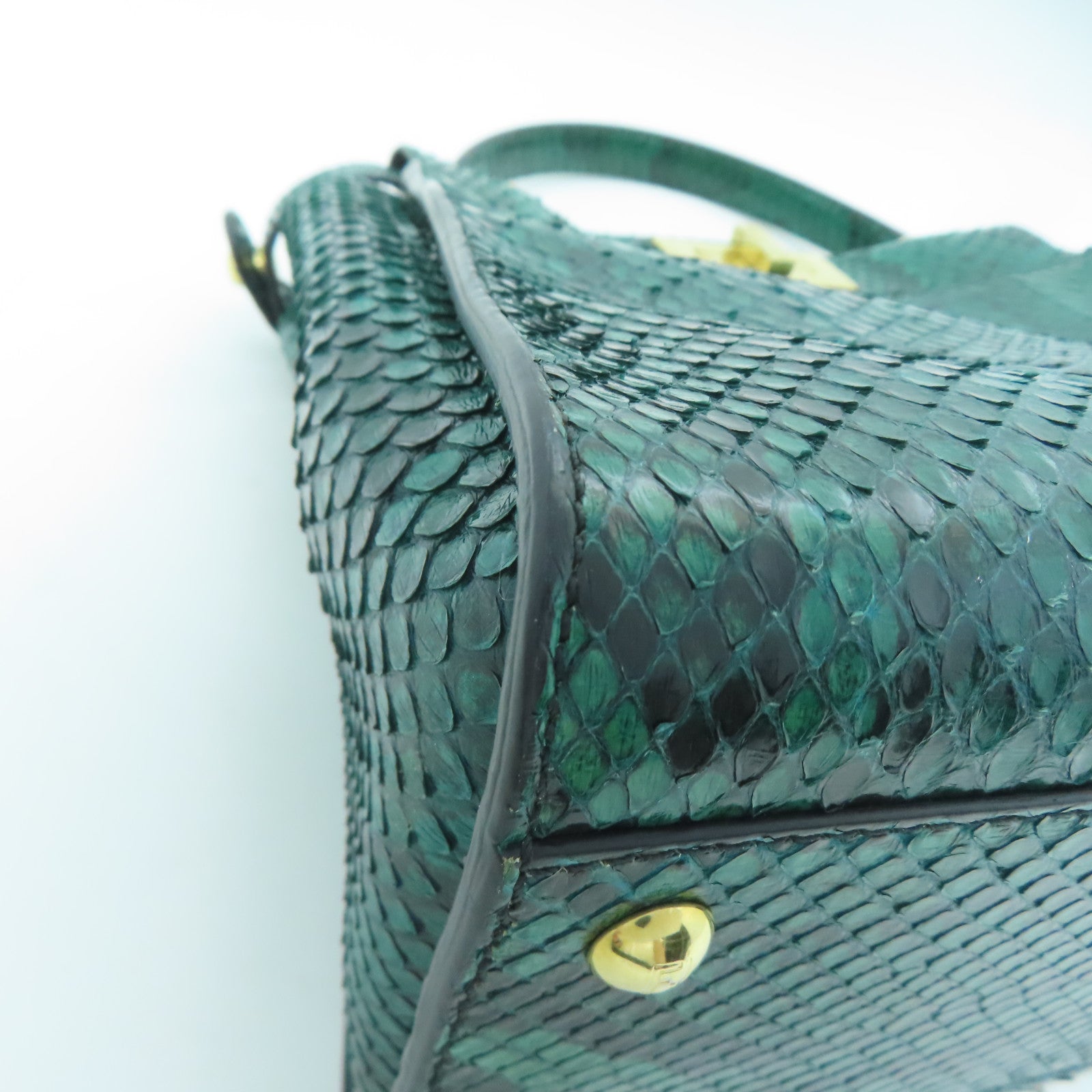 FENDI 蛇皮皮革Peekaboo金扣手挽肩背兩用袋綠色