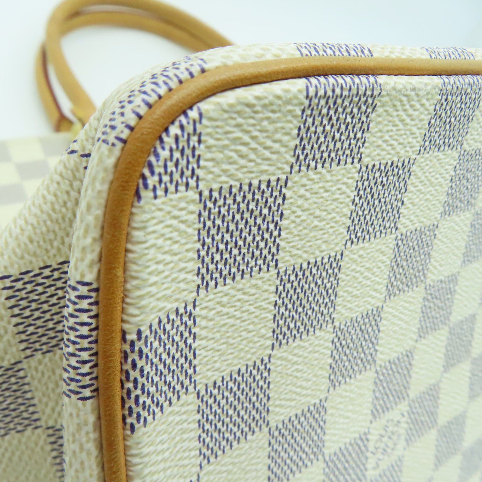 LOUIS VUITTON Damier Azur Saleya MM金扣手挽袋米色