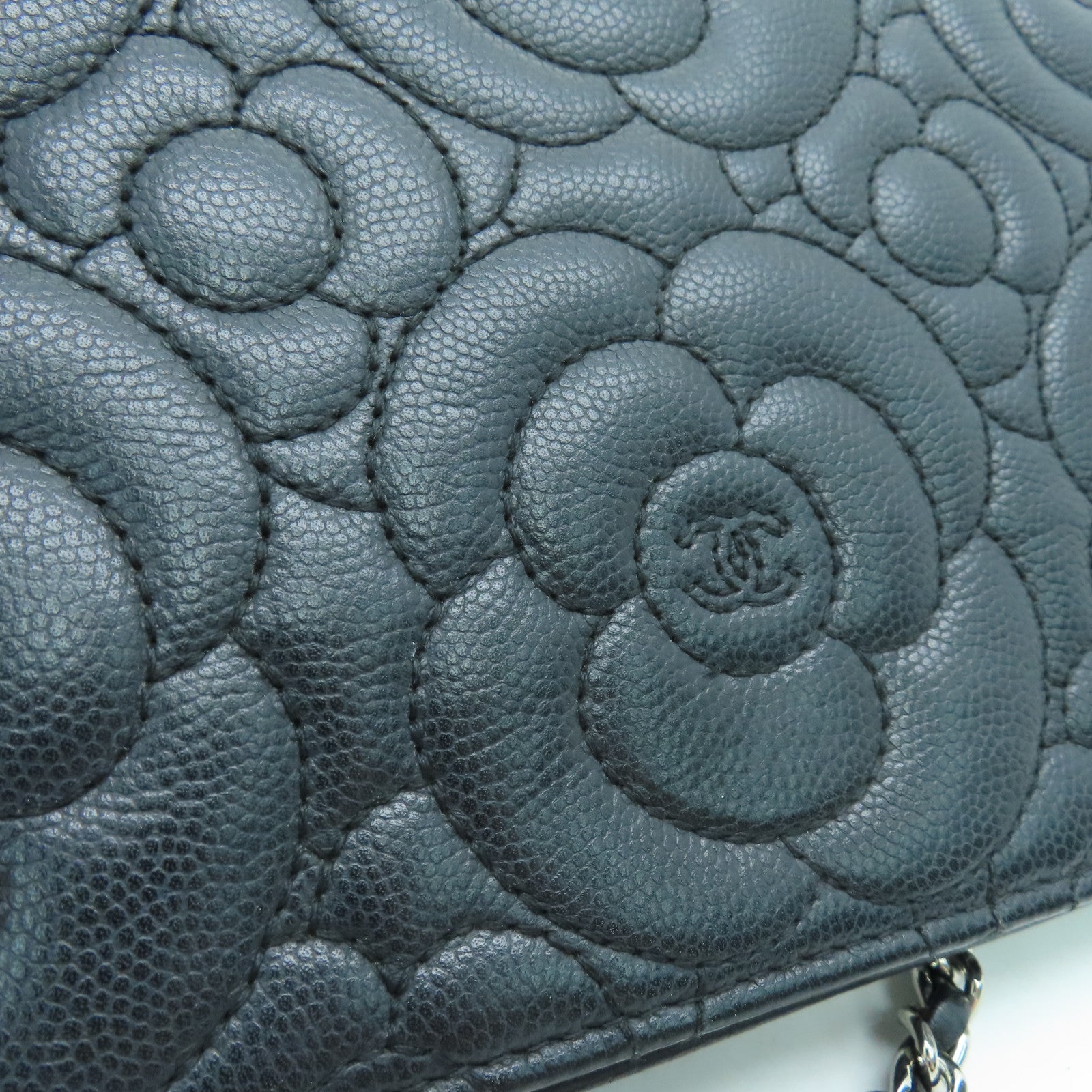 CHANEL Caviar皮革Wallet On Chain链带肩背袋银扣黑色