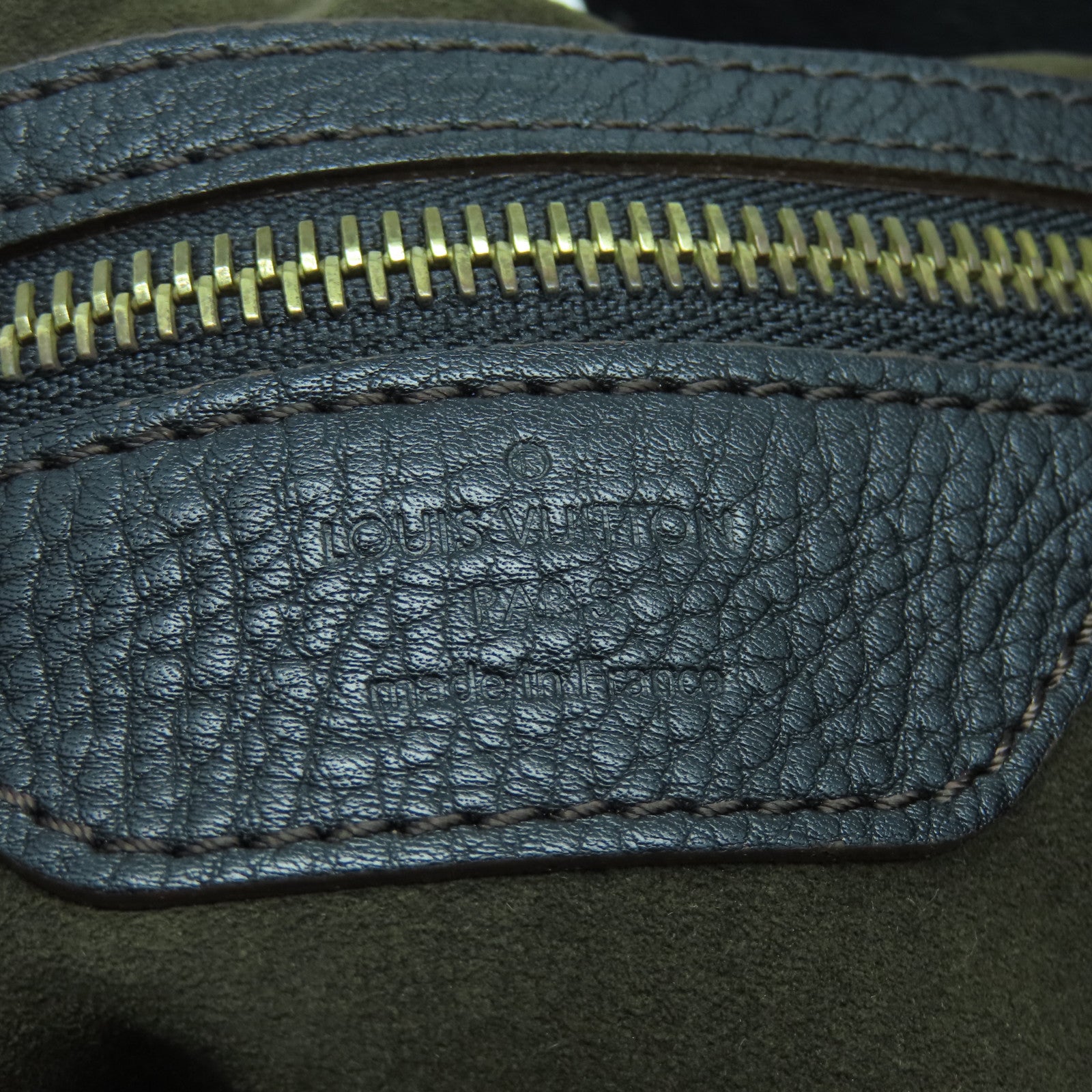 LOUIS VUITTON Mahina Mahina XL金扣肩背袋黑色