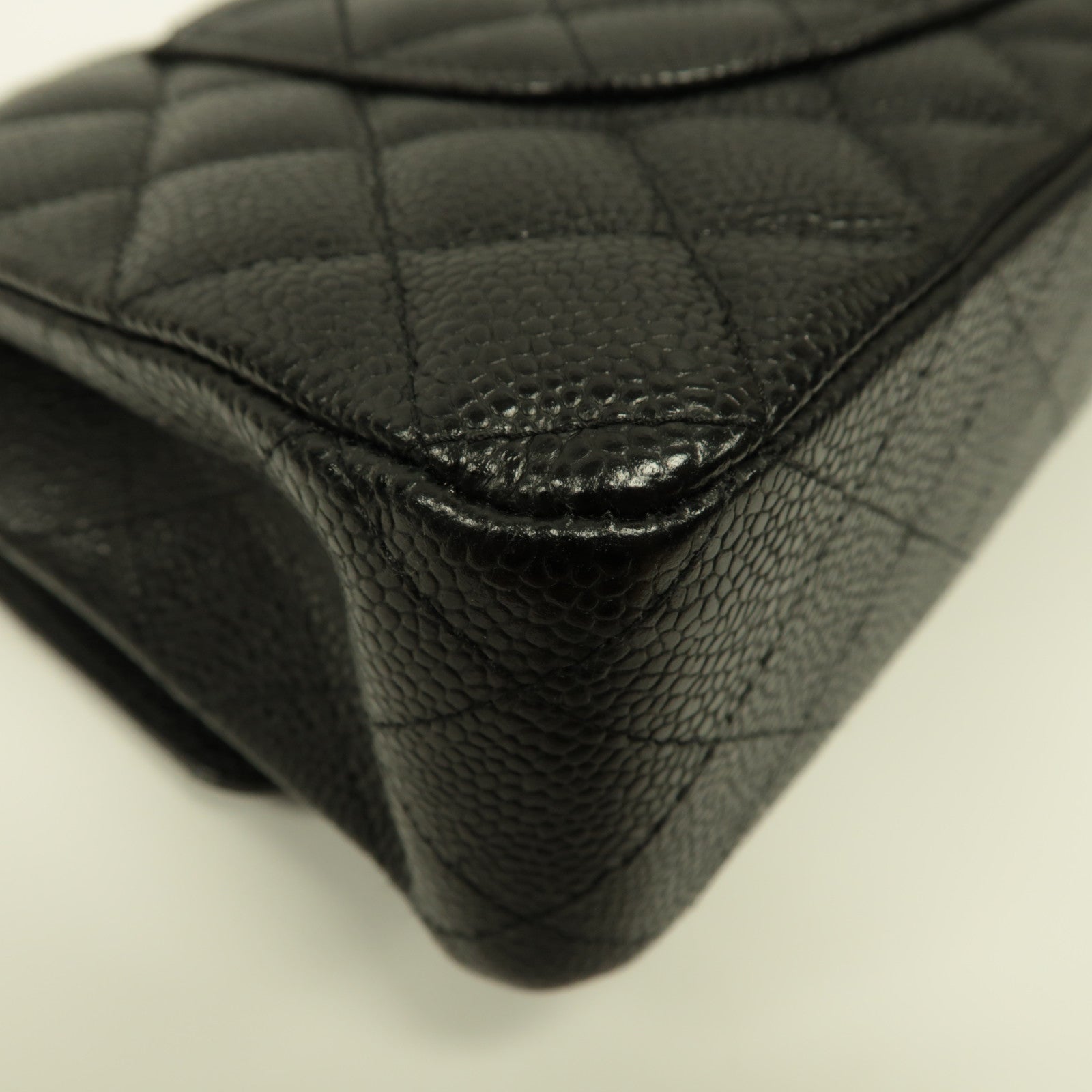 CHANEL 菱格Caviar皮革Classic 25金扣鏈帶肩背袋黑色