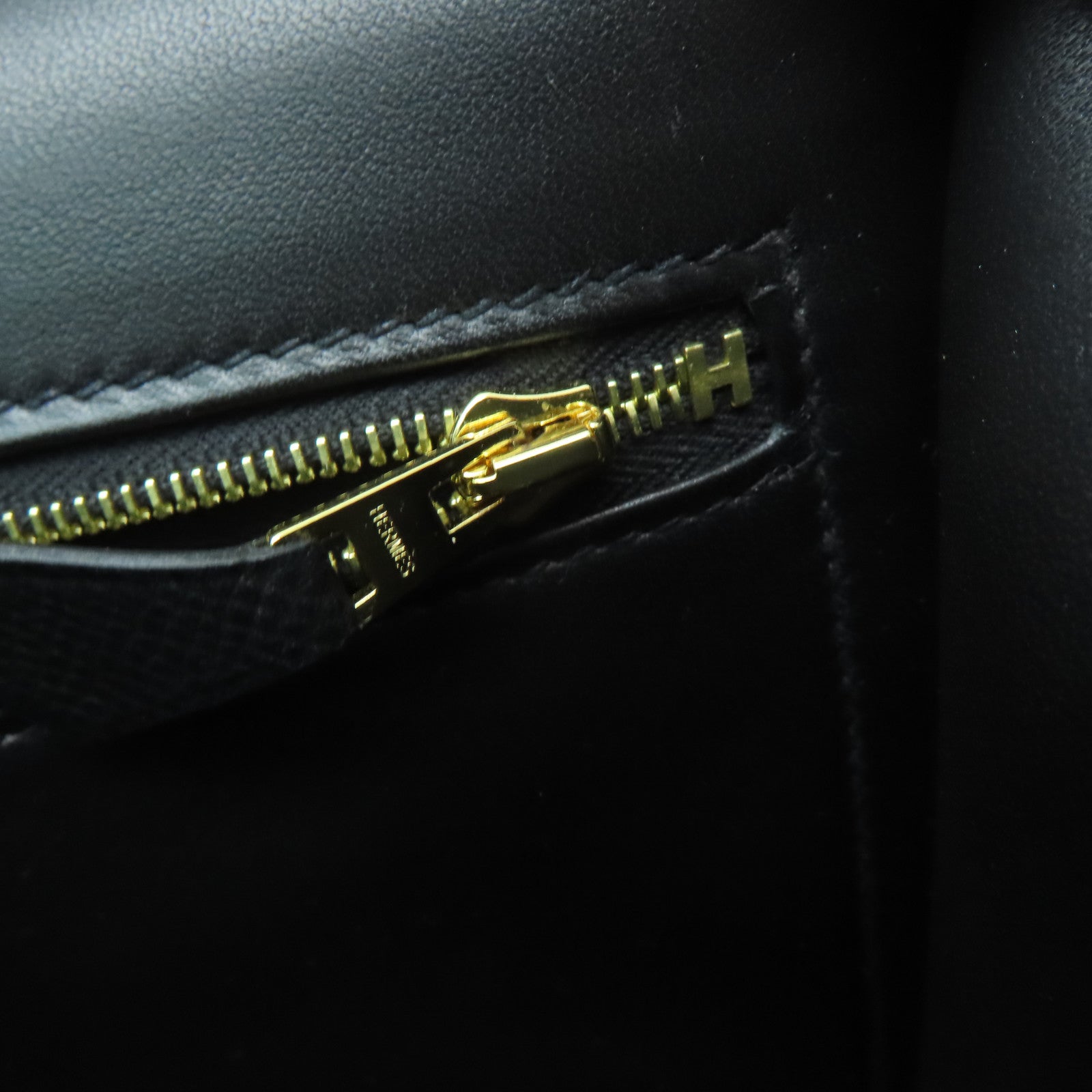 HERMES Epsom皮革Constance 24金扣肩背袋黑色