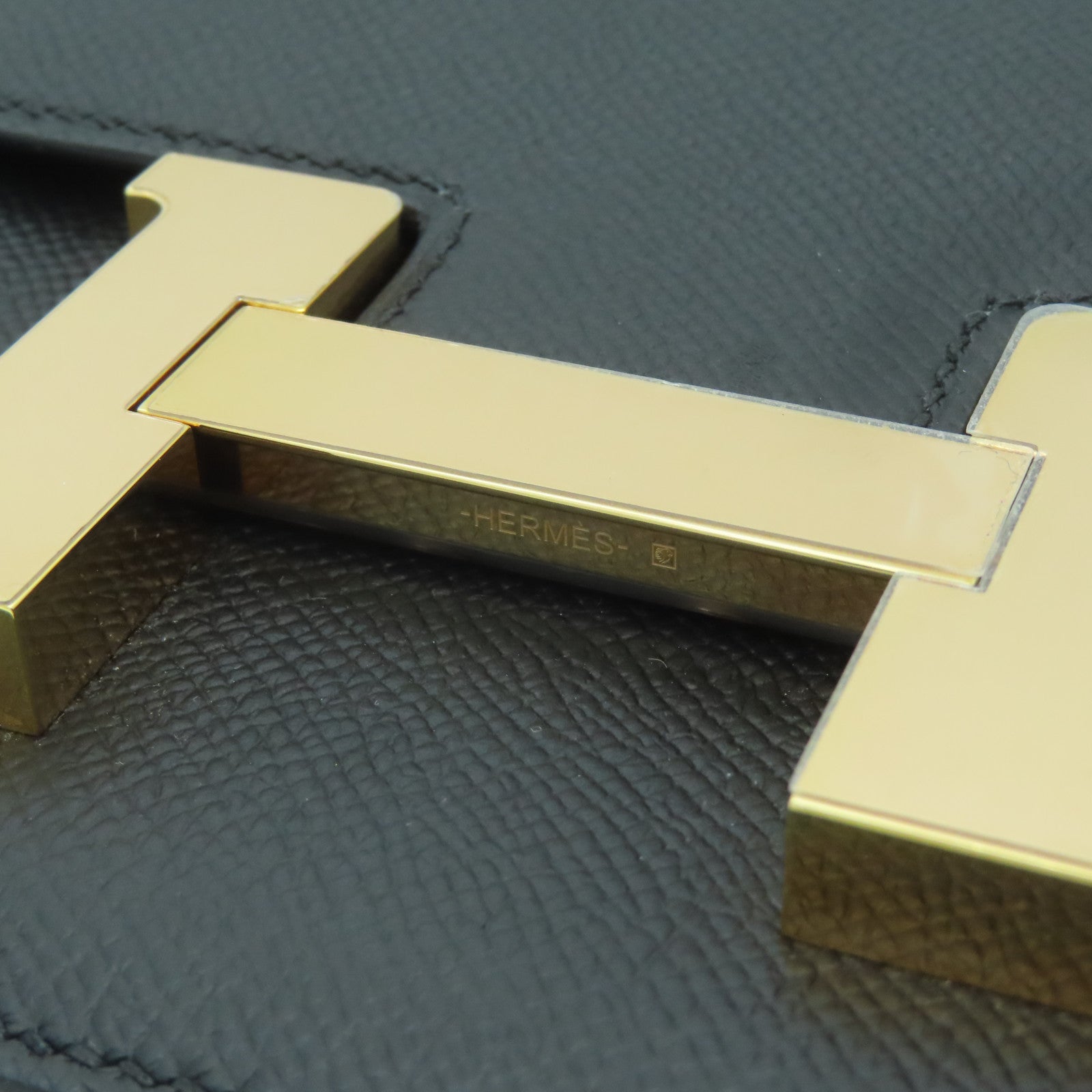 HERMES Epsom皮革Constance 24金扣肩背袋黑色