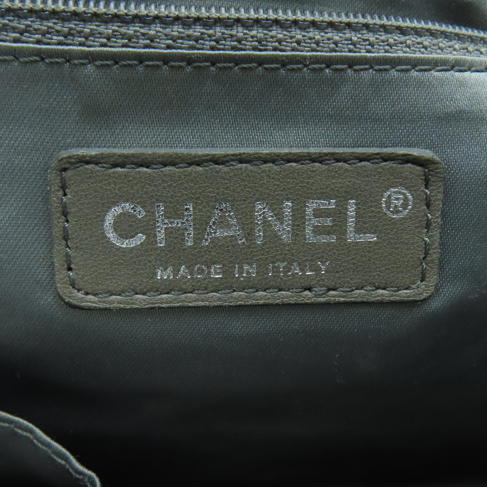 CHANEL 網紋皮革Chain Shoulder銀扣鏈帶肩背袋銀色