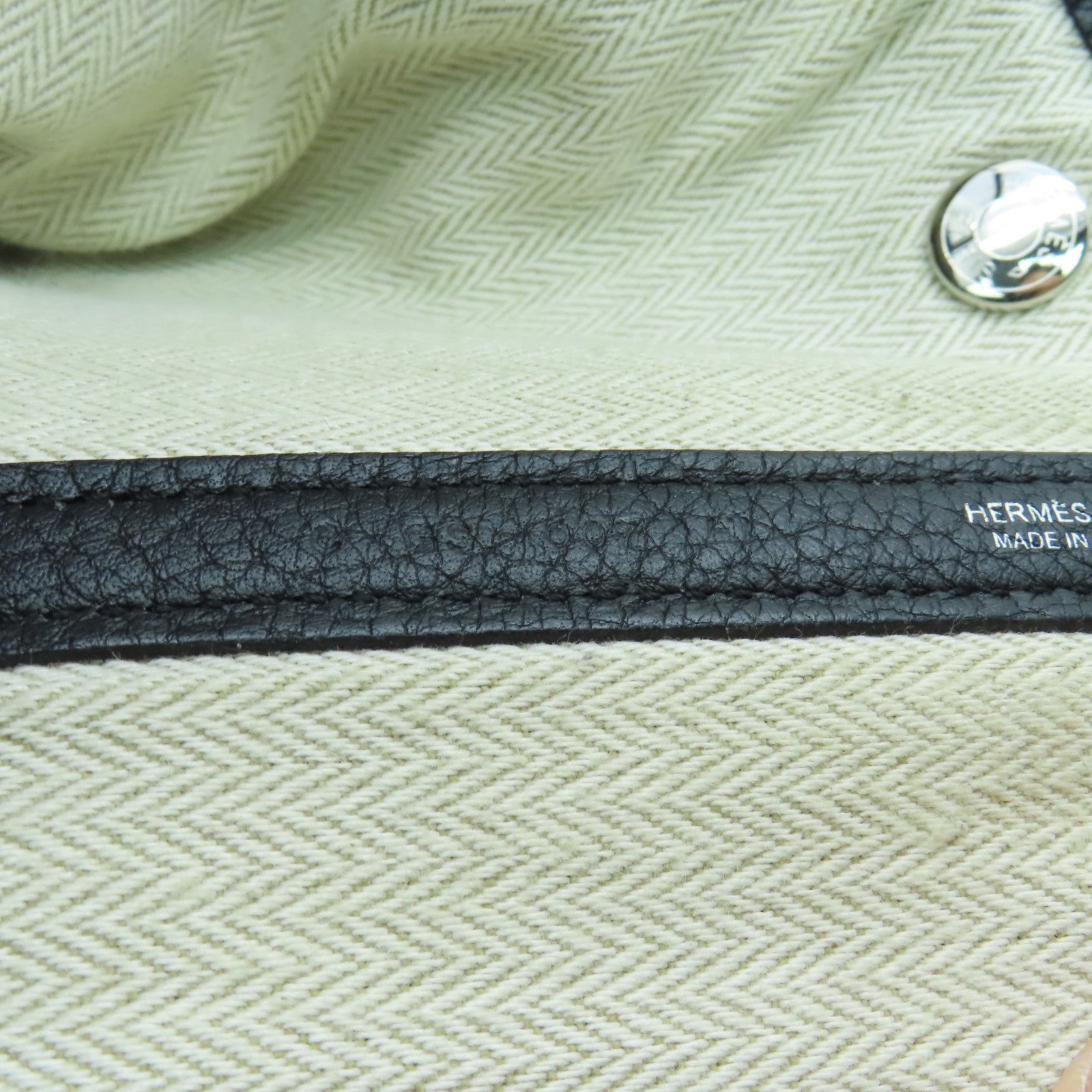 HERMES Negonda Leather GardenParty PM Silver Buckle Handle Bag Black
