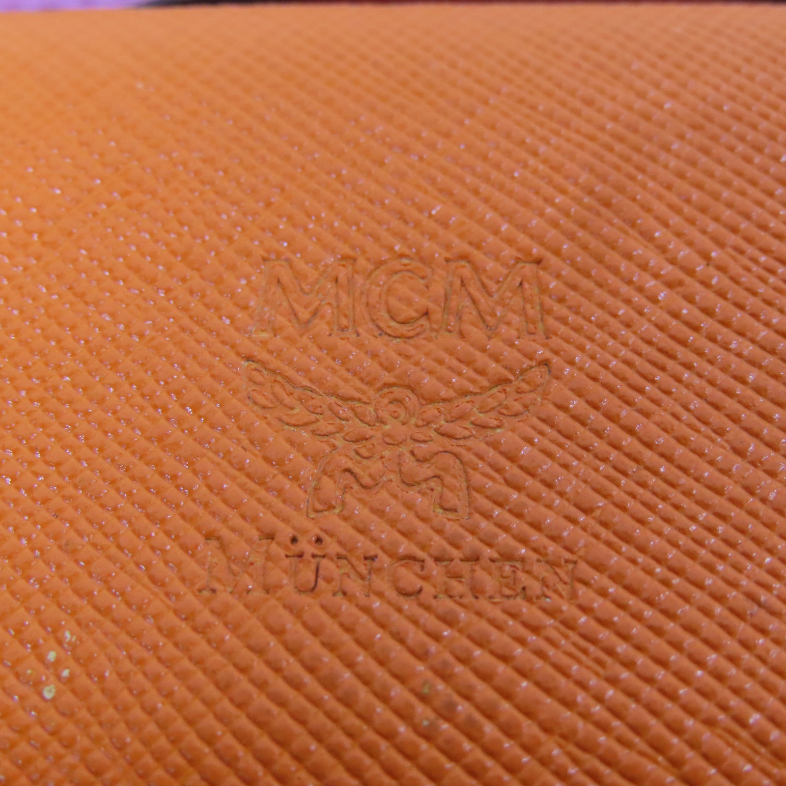 MCM 牛皮皮革Shoulder Bag金扣肩背袋粉紅色/黑色