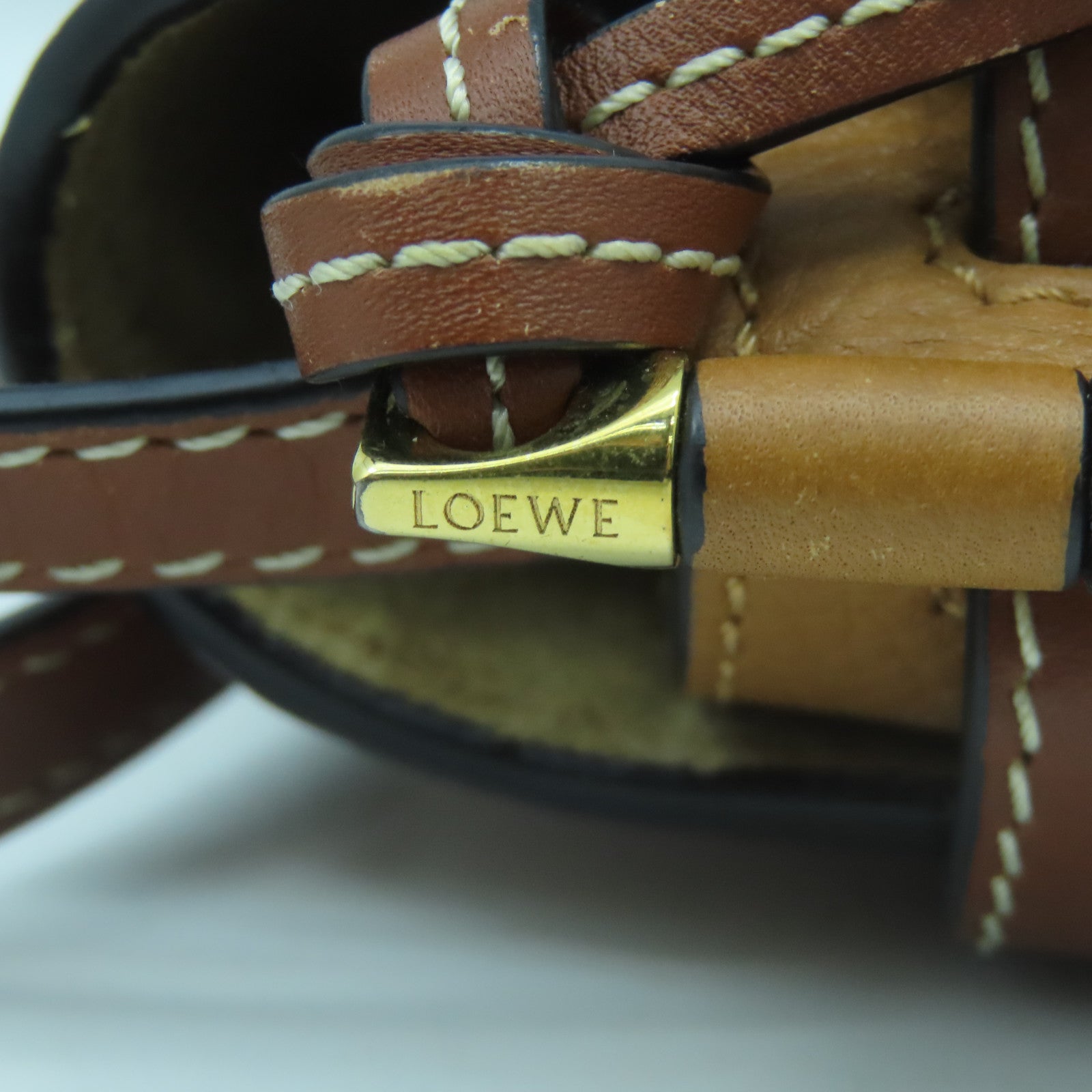 LOEWE 牛皮皮革Small Gate金扣肩背袋啡色