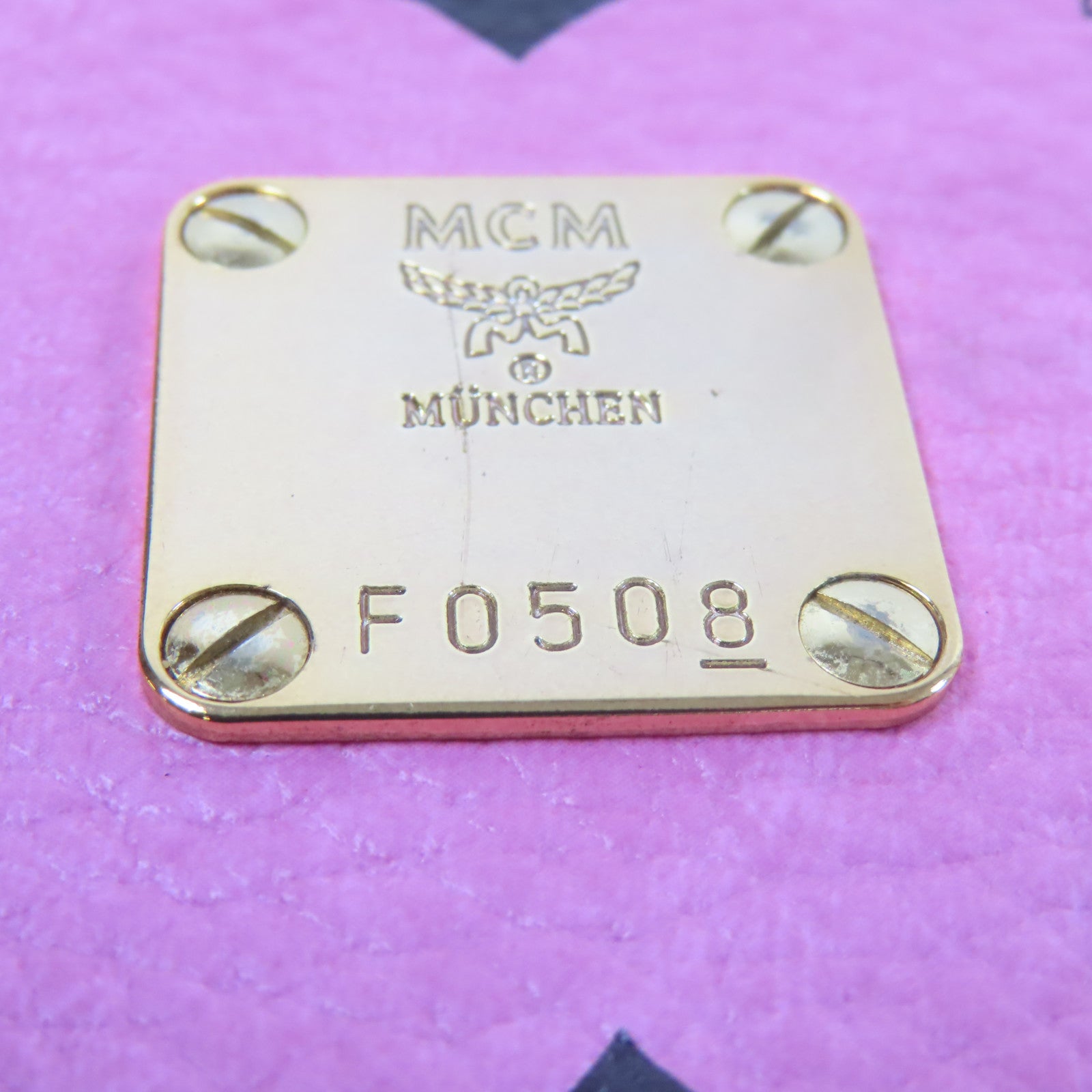 MCM 牛皮皮革Shoulder Bag金扣肩背袋粉紅色/黑色