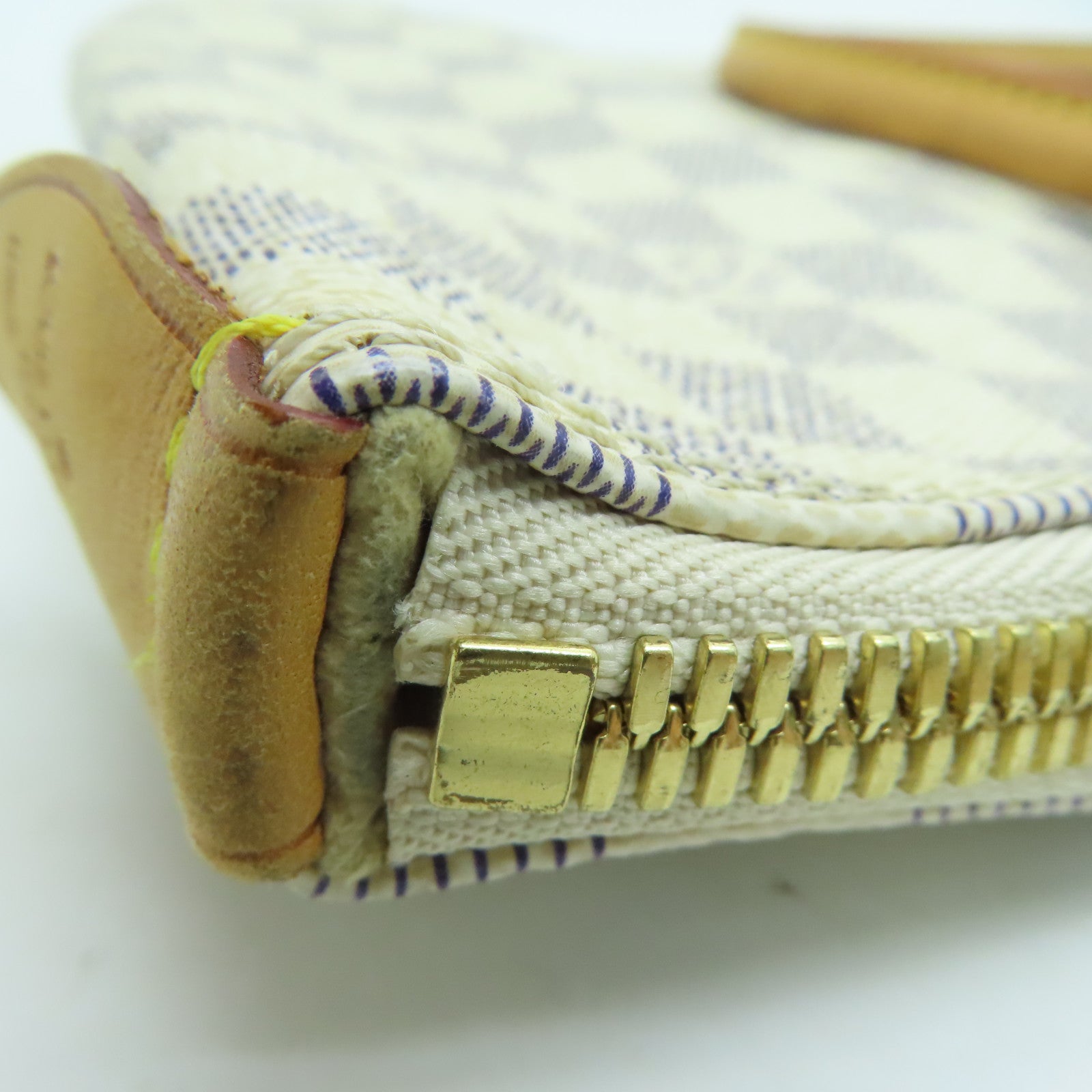 LOUIS VUITTON Damier Azur Saleya MM金扣手挽袋米色