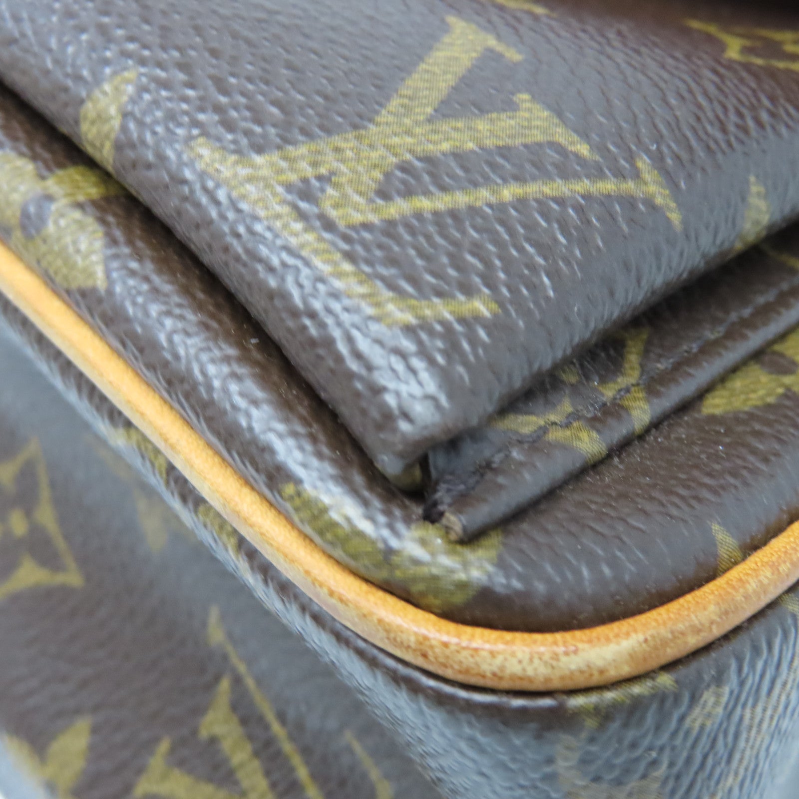 LOUIS VUITTON Monogram Viva Cite MM金扣肩背袋棕色
