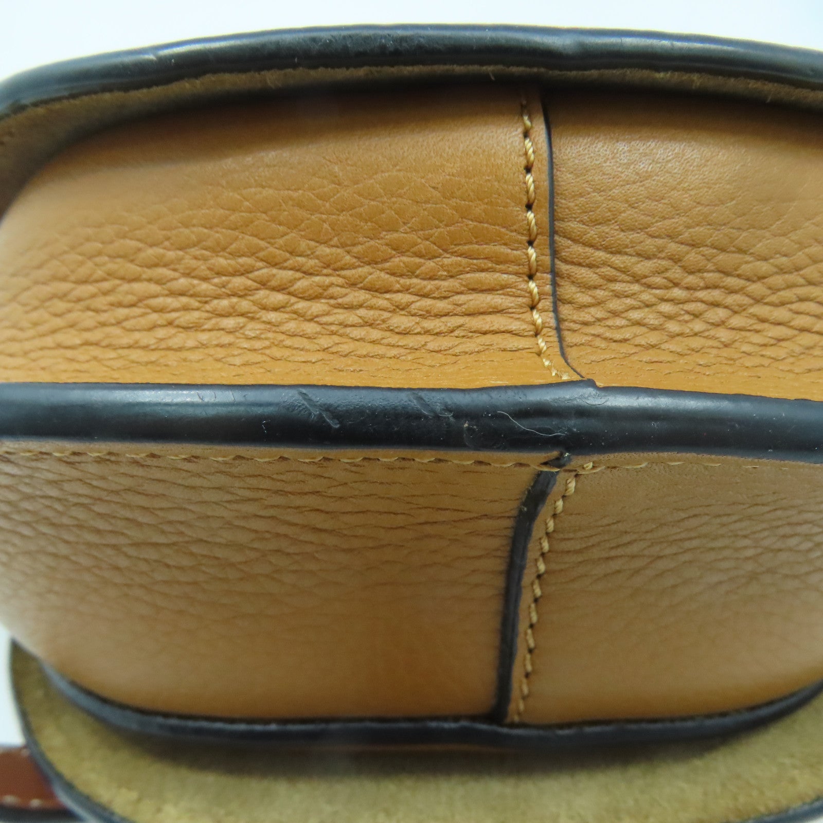LOEWE 牛皮皮革Small Gate金扣肩背袋啡色