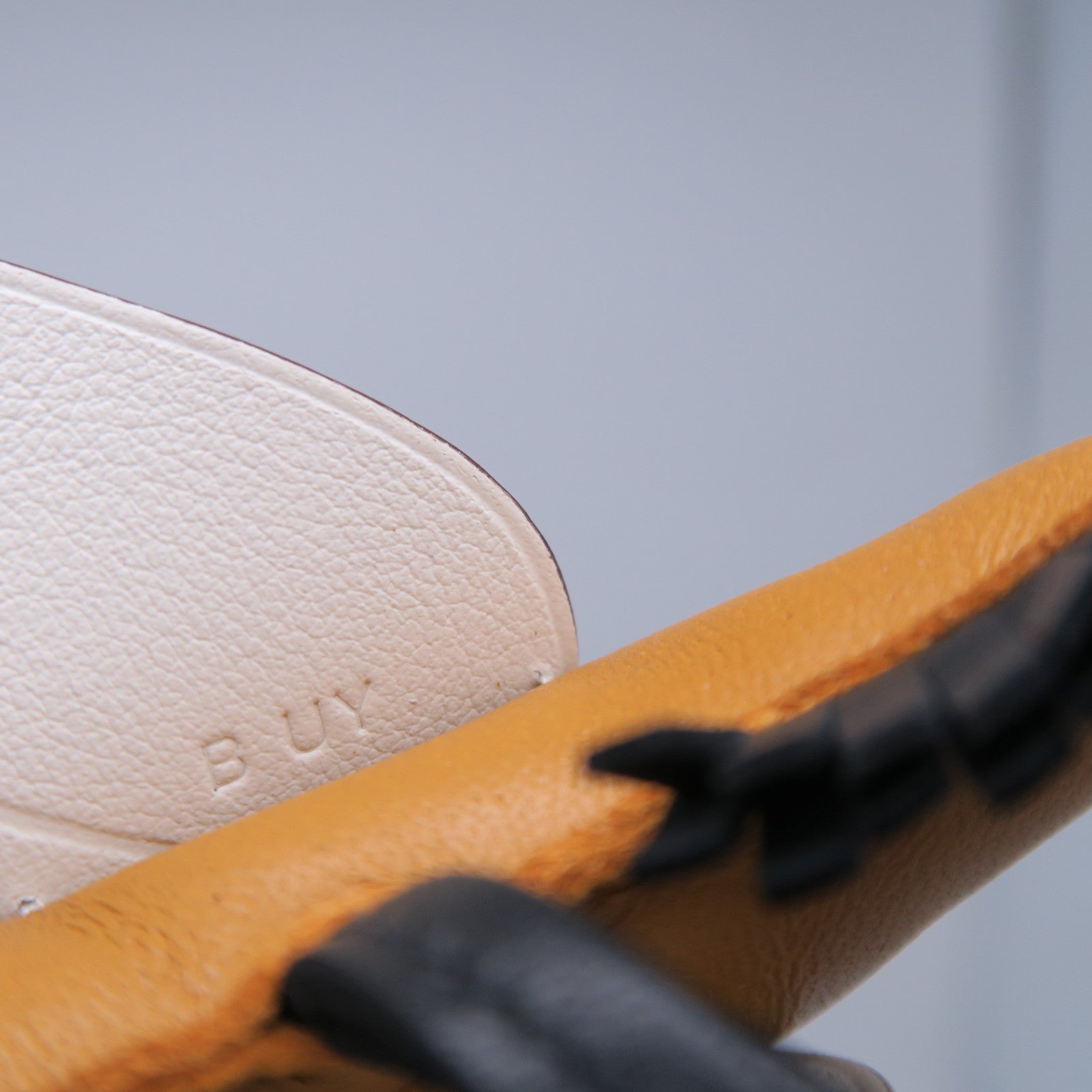 HERMES Swift皮革Rodeo Pegase PM Charm挂饰芝麻色