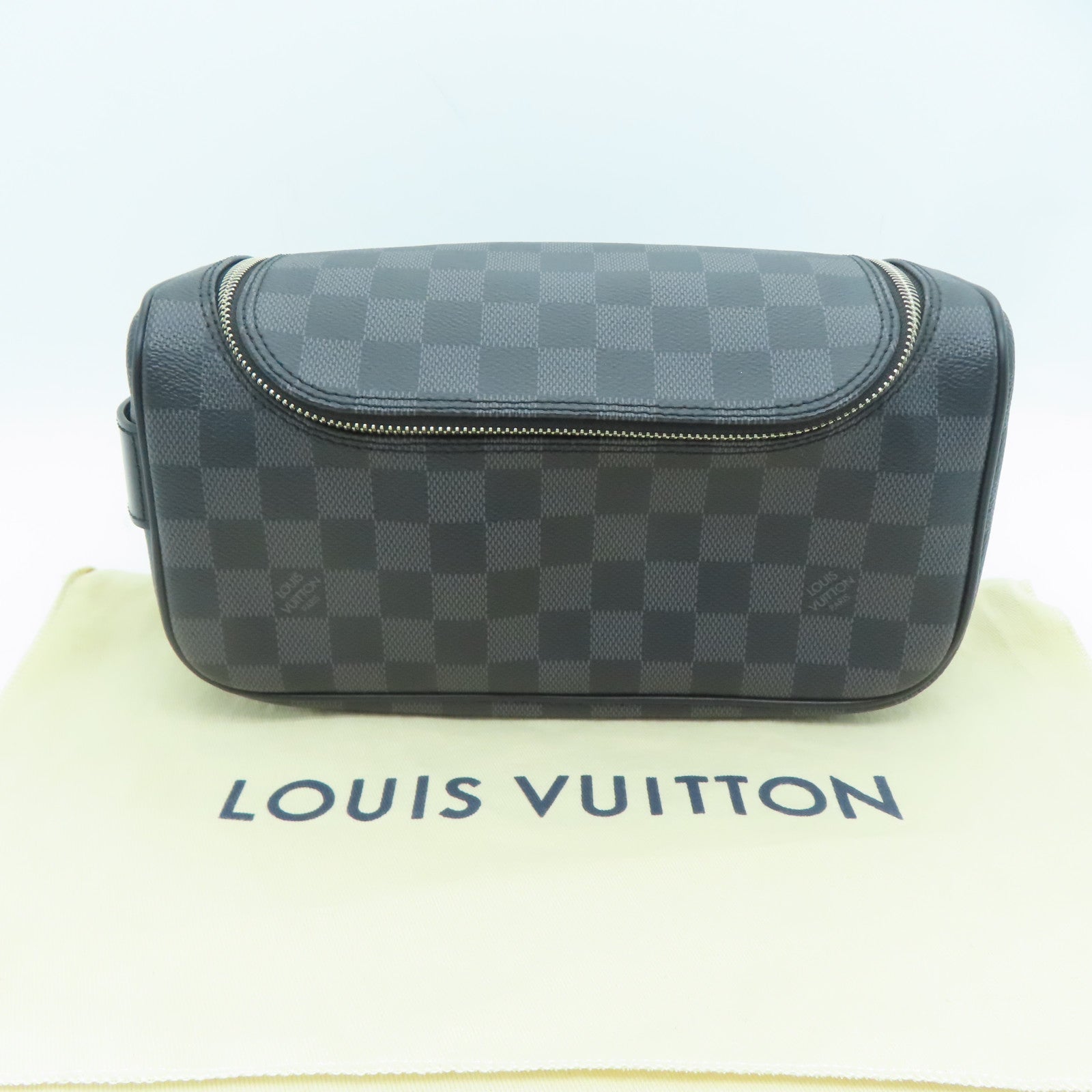 LOUIS VUITTON Damier Graphite Toiletry Pouch手拿包黑色