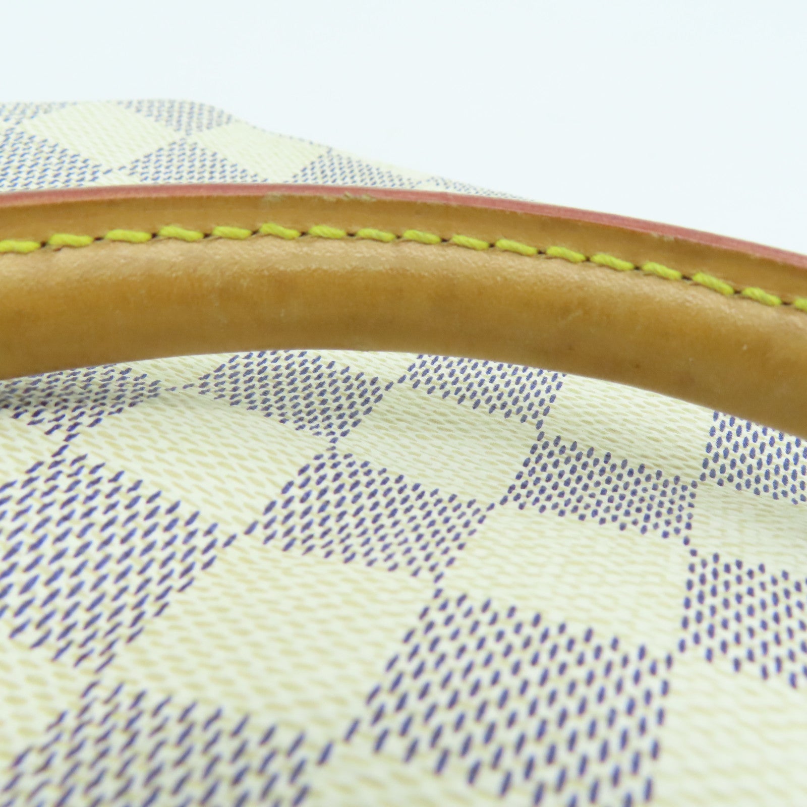 LOUIS VUITTON Damier Azur Saleya MM金扣手挽袋米色