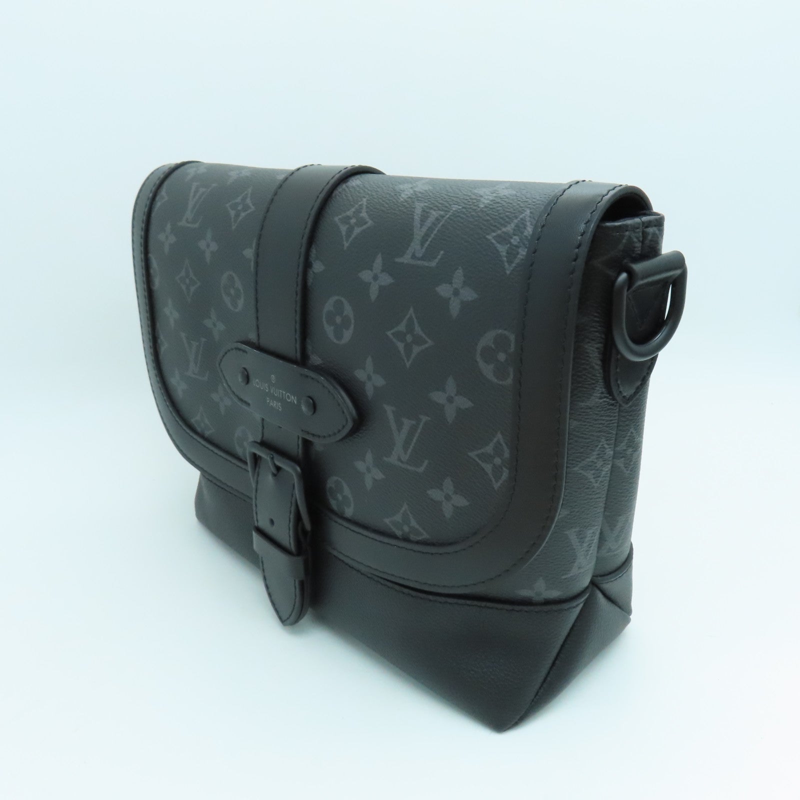 LOUIS VUITTON Monogram Eclipse Saumur黑扣肩背袋黑色