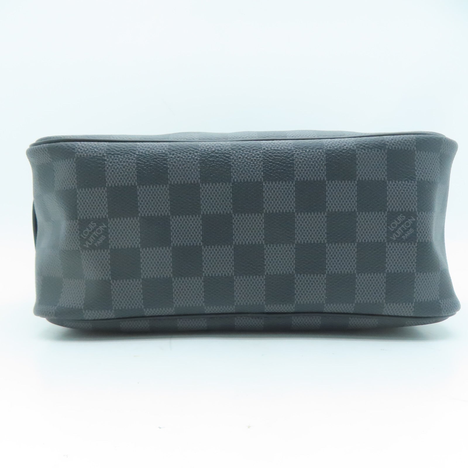 LOUIS VUITTON Damier Graphite Toiletry Pouch手拿包黑色