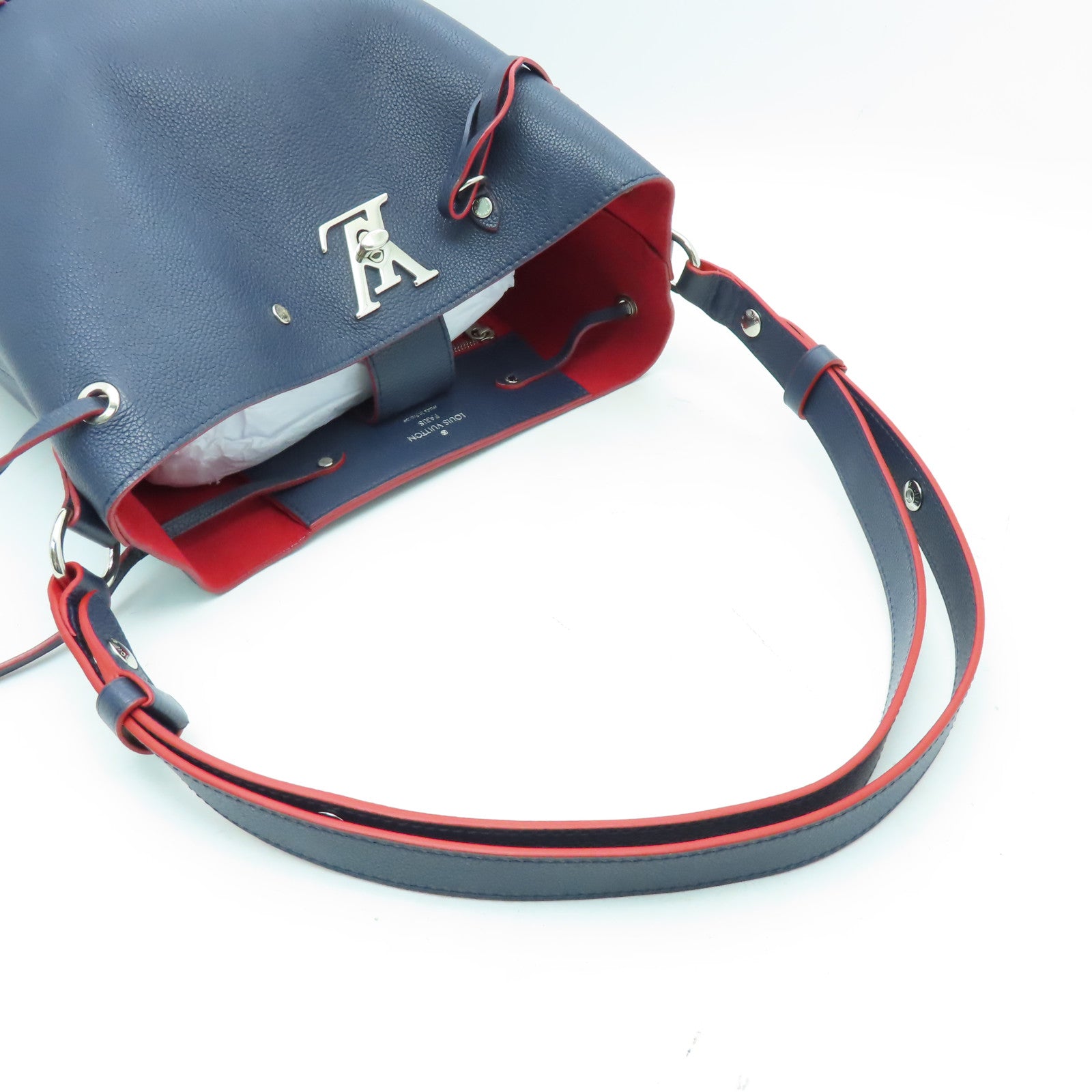 LOUIS VUITTON 牛皮皮革Lockme Bucket銀扣肩背袋深藍色