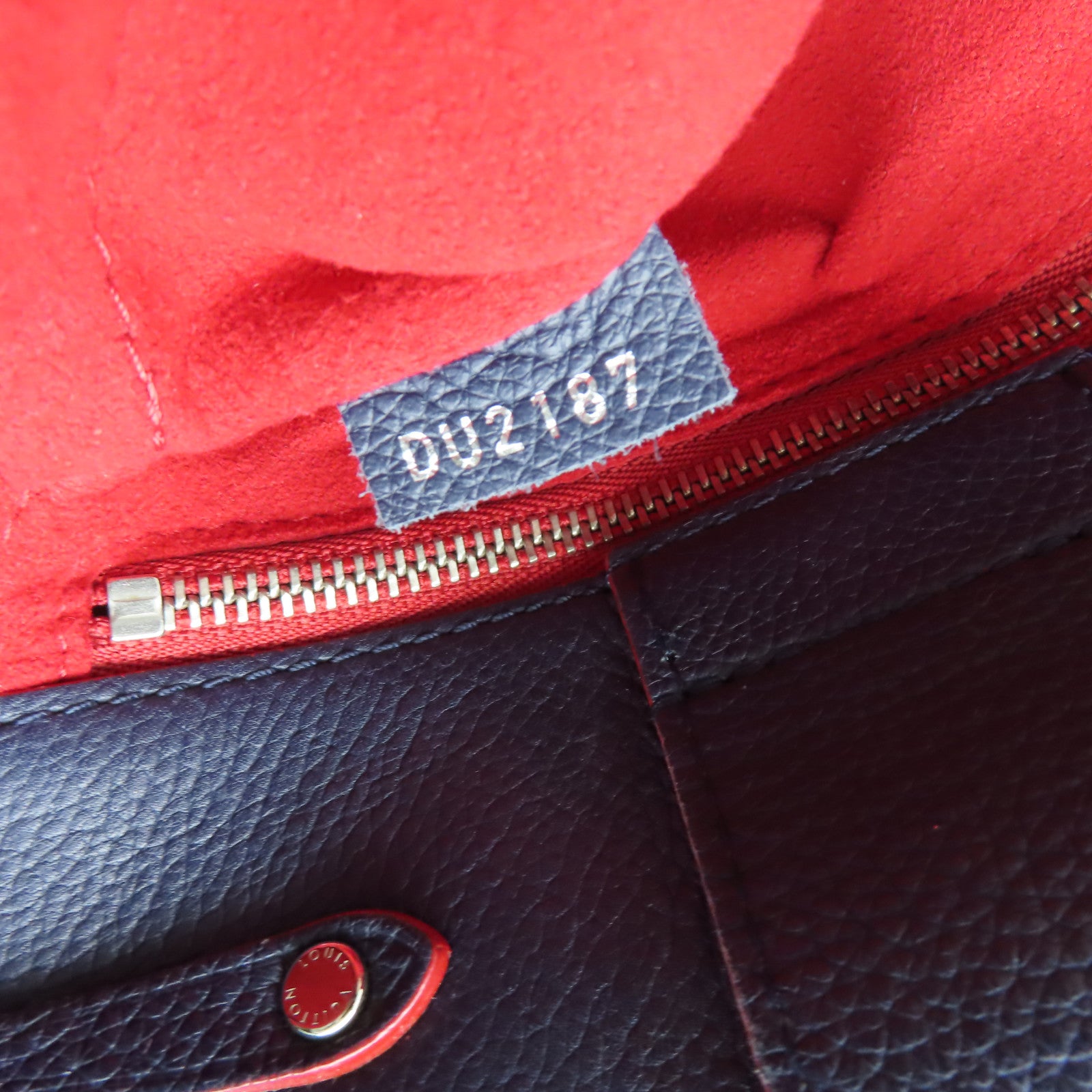 LOUIS VUITTON 牛皮皮革Lockme Bucket銀扣肩背袋深藍色