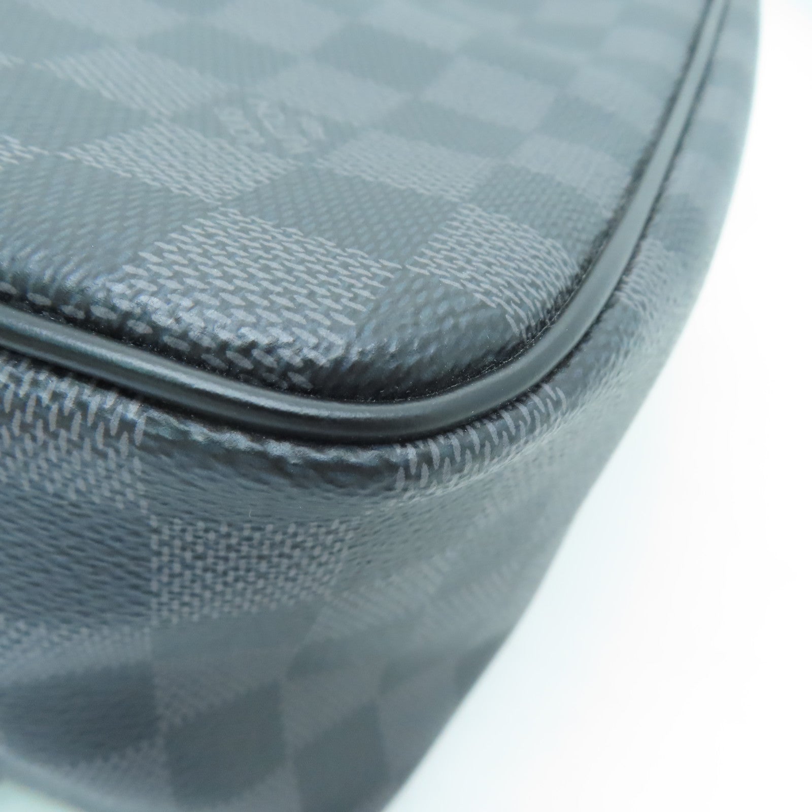 LOUIS VUITTON Damier Graphite Toiletry Pouch手拿包黑色