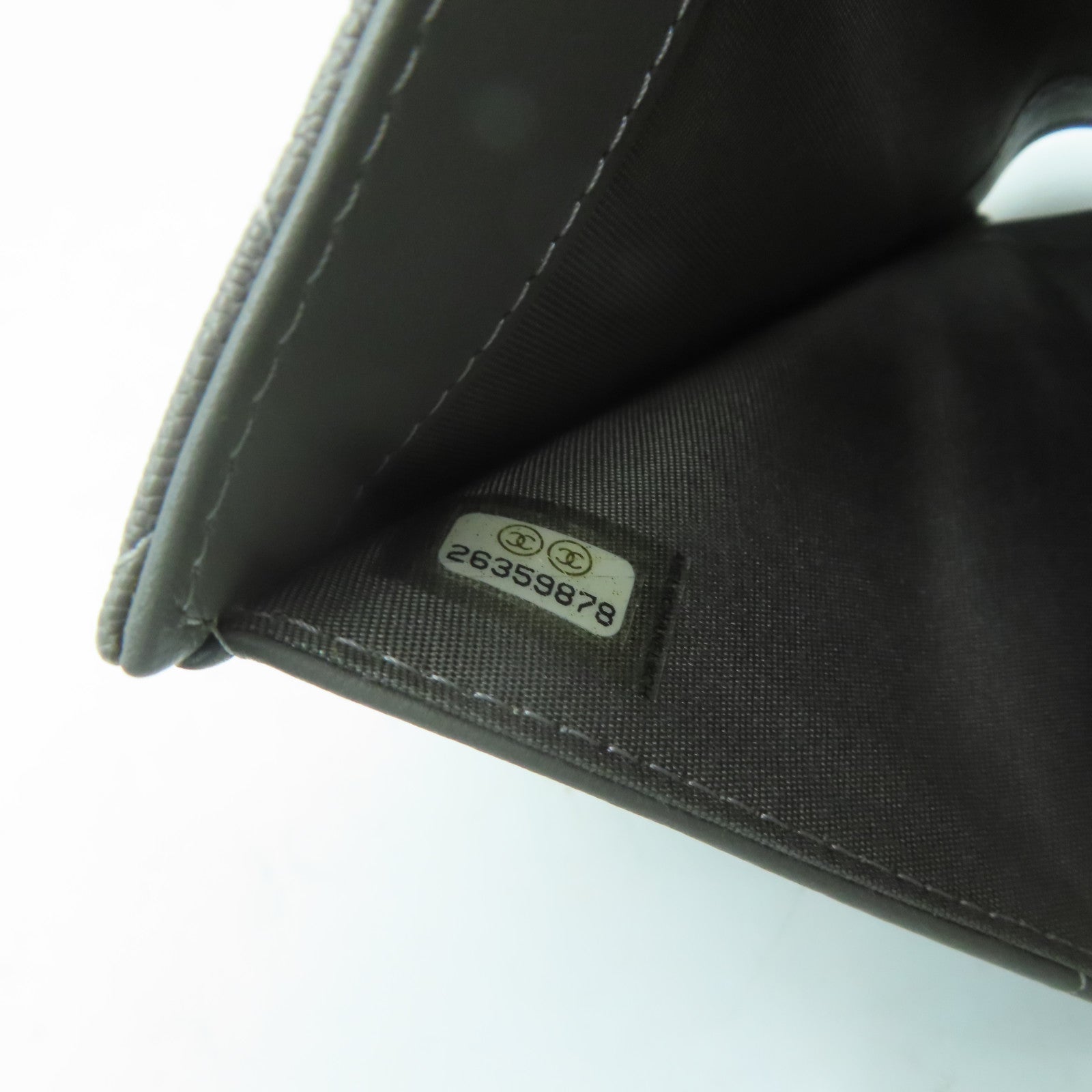 CHANEL 菱格Caviar皮革Boy Wallet金扣錢包灰色