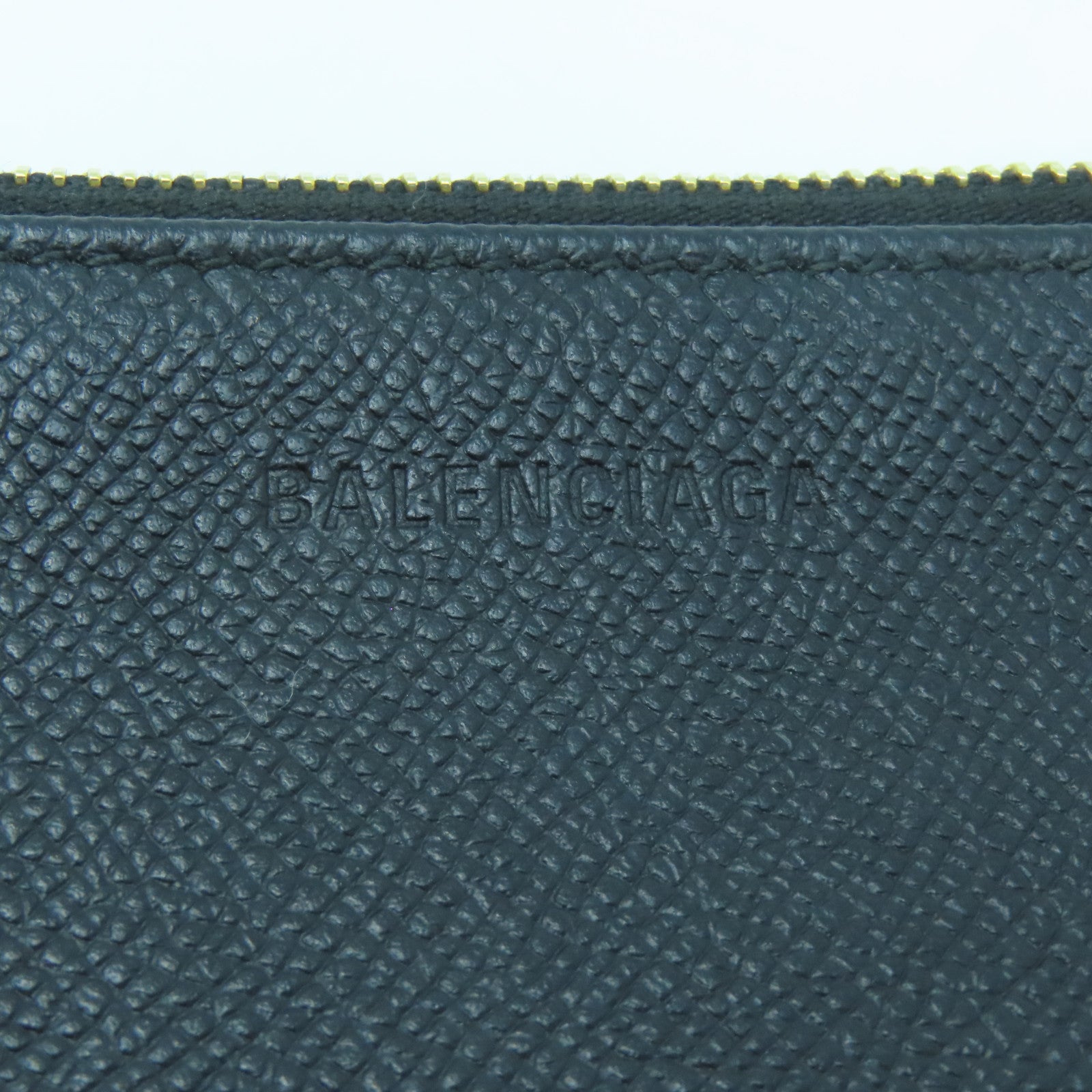BALENCIAGA 牛皮皮革Pouch金扣手拿包黑色